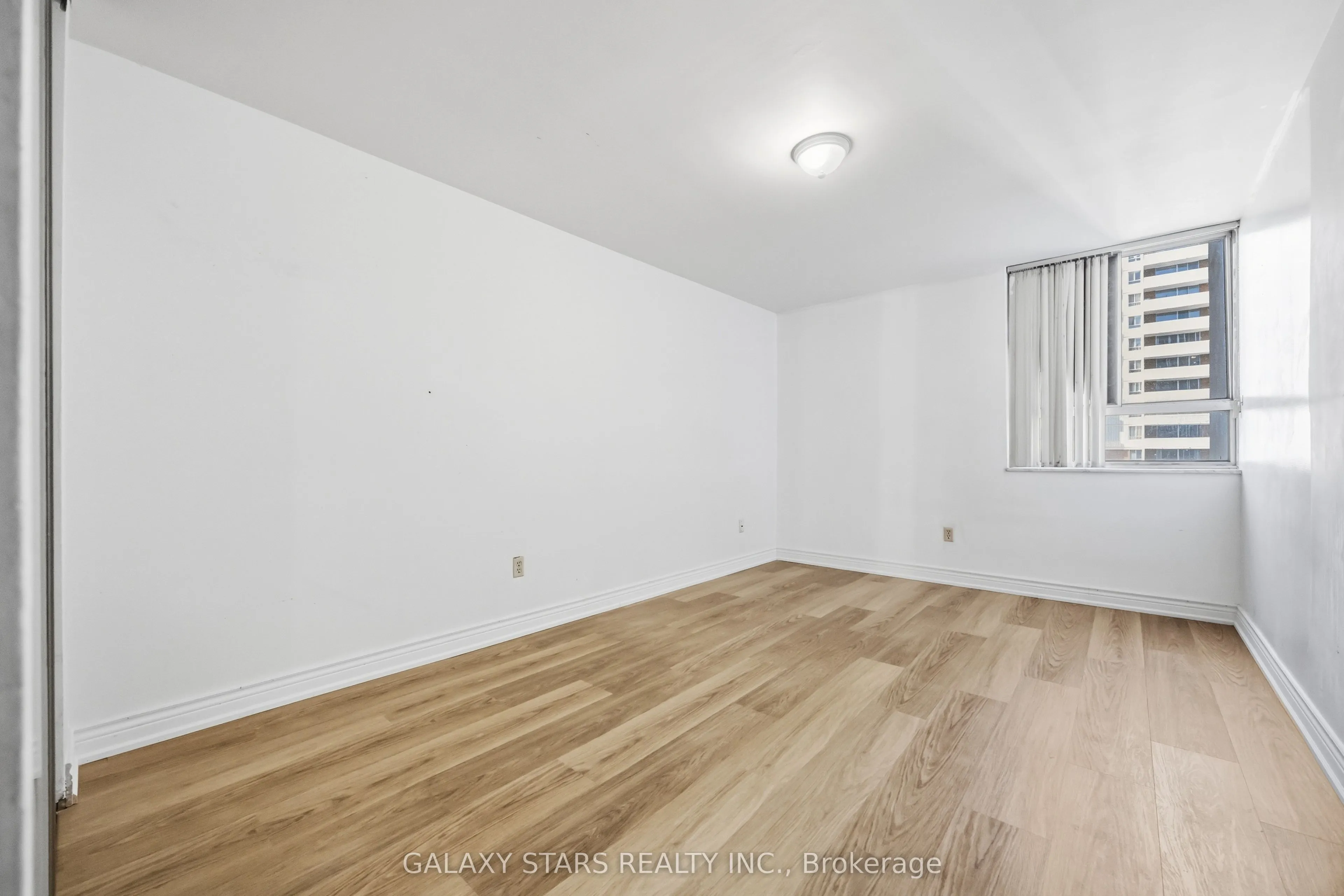 5 Massey Square #2103