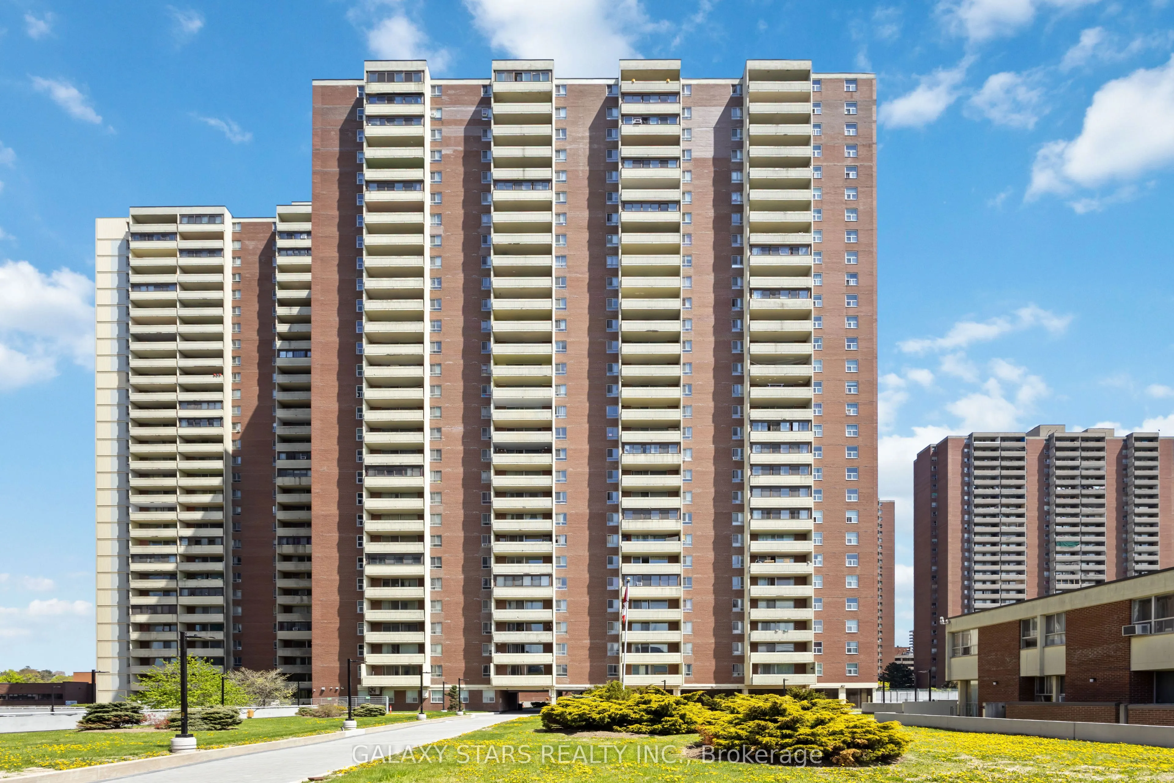 5 Massey Square #2103