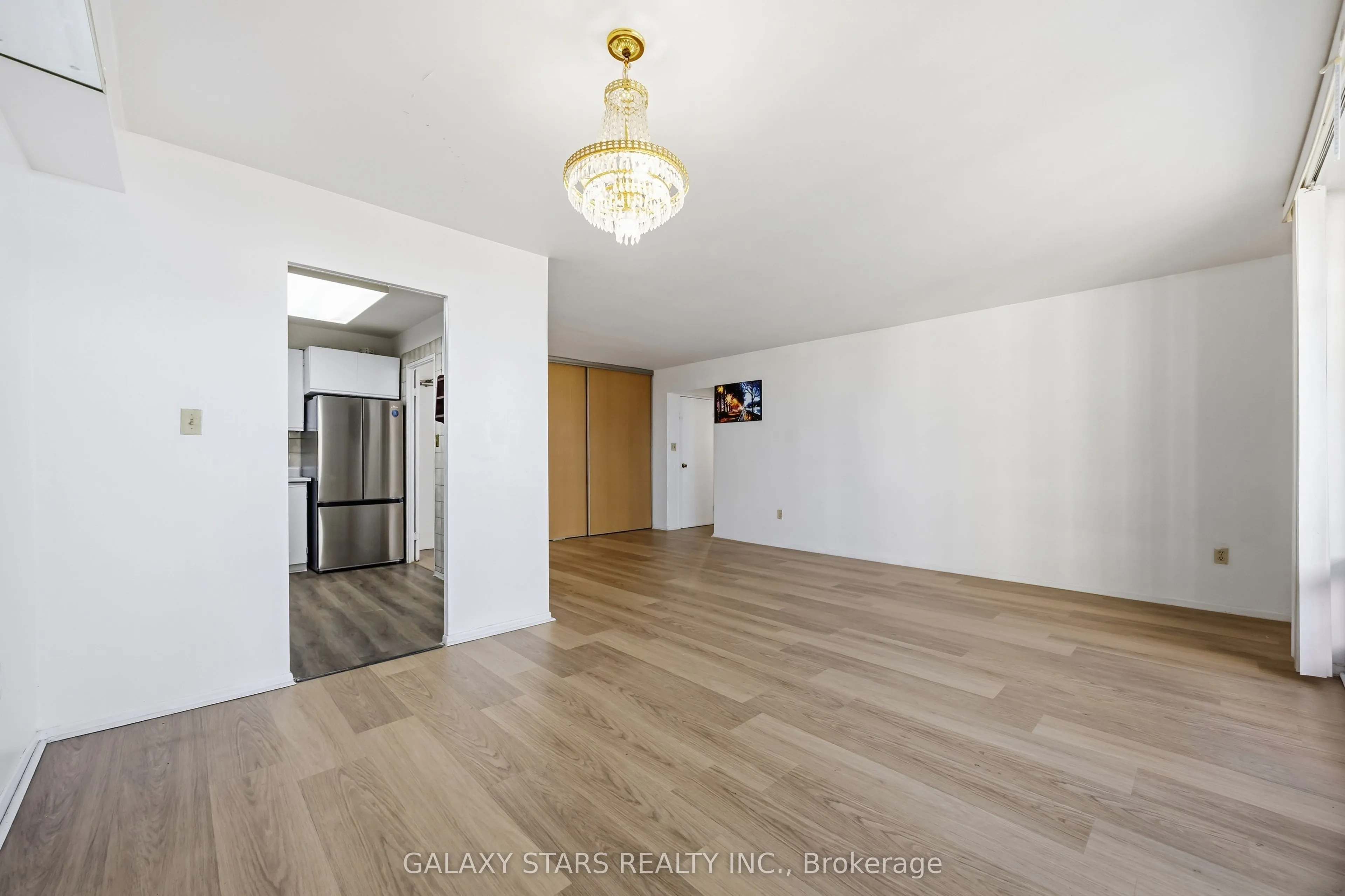 5 Massey Square #2103