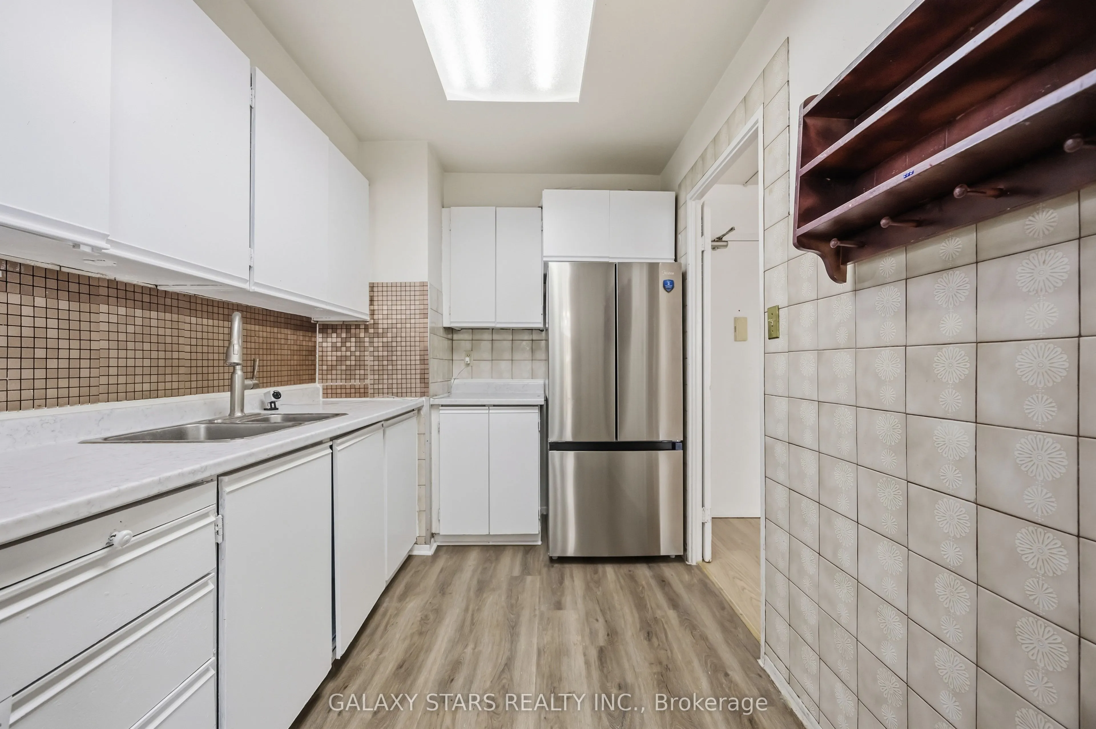 5 Massey Square #2103