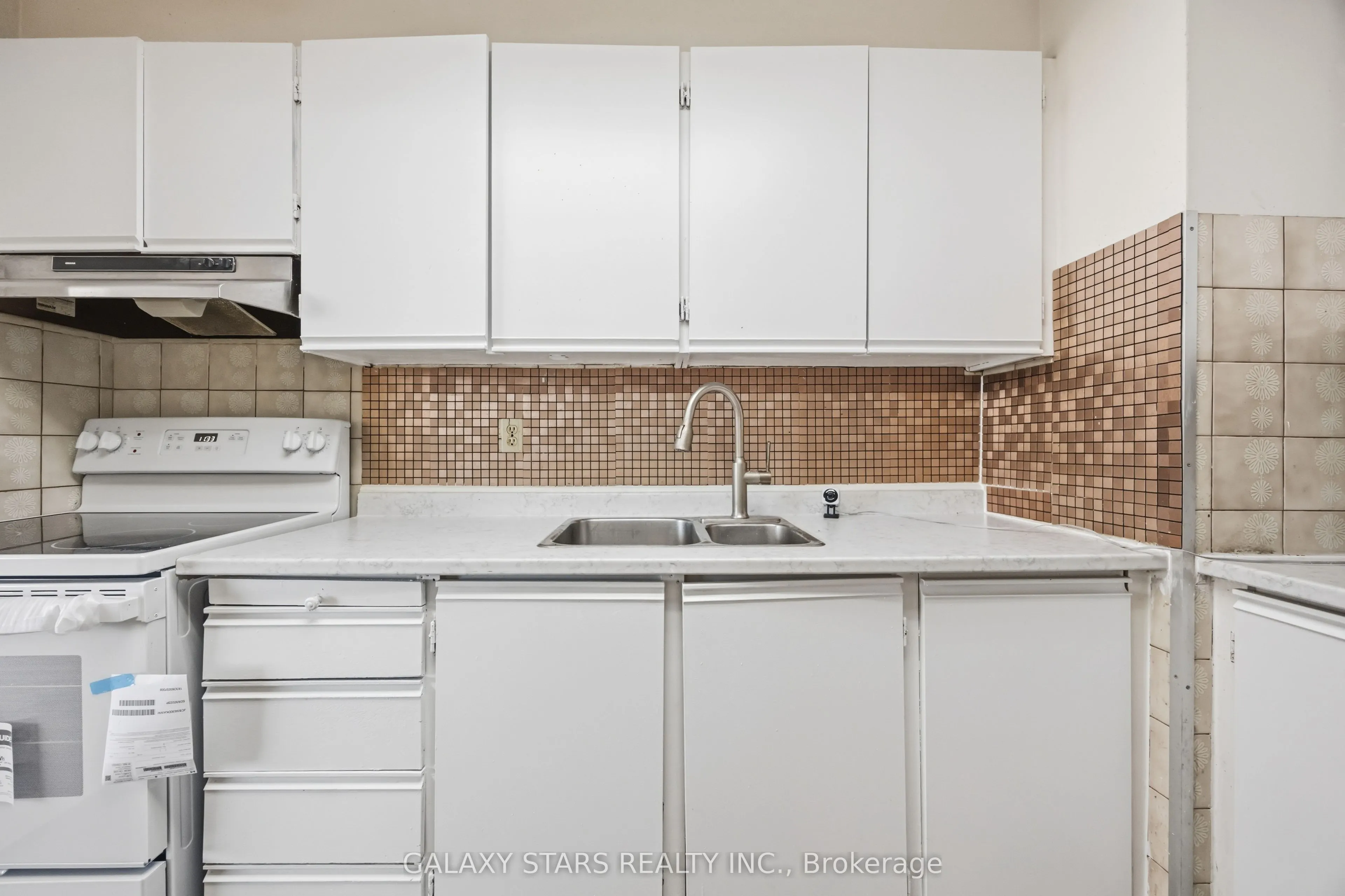5 Massey Square #2103