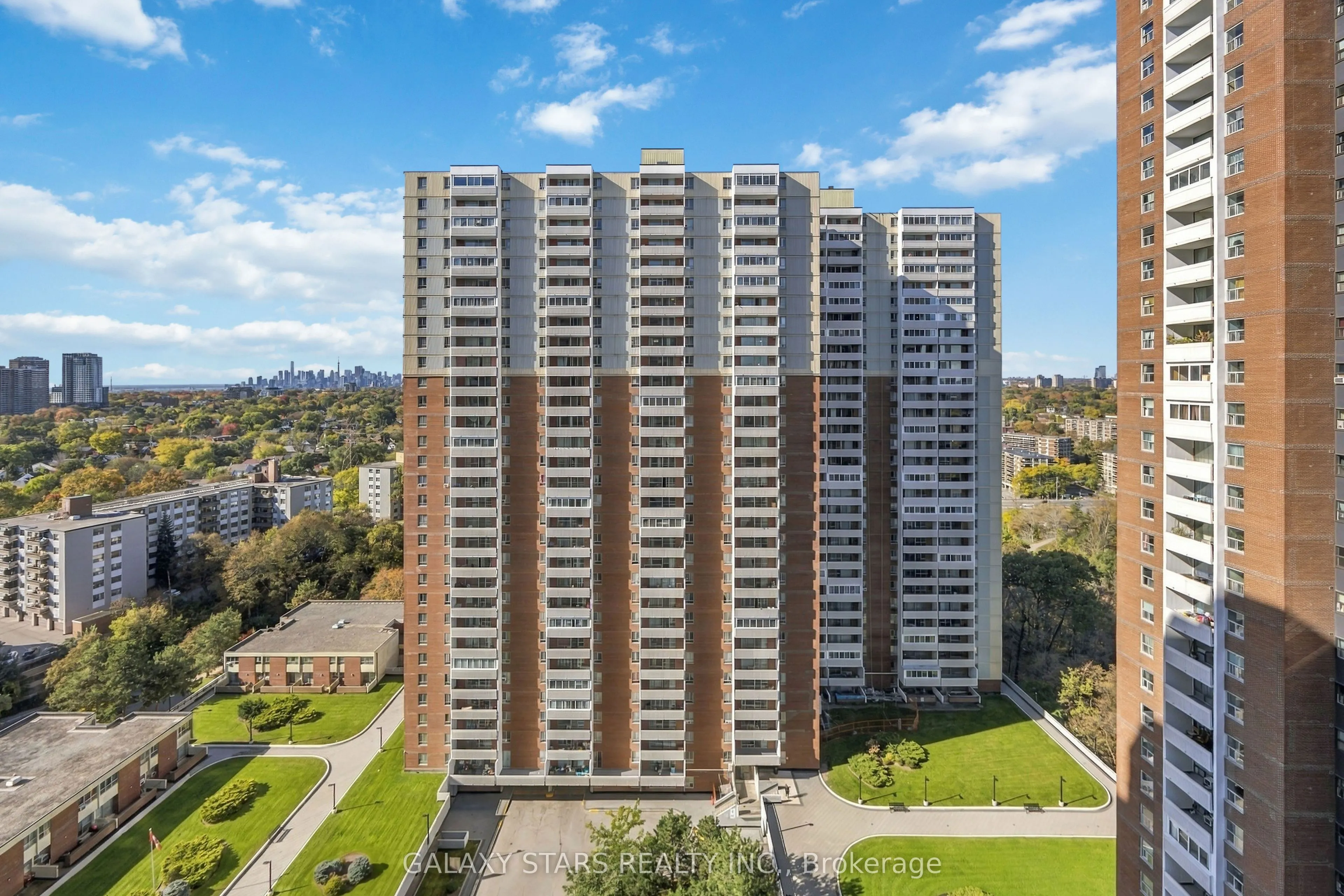 5 Massey Square #2103