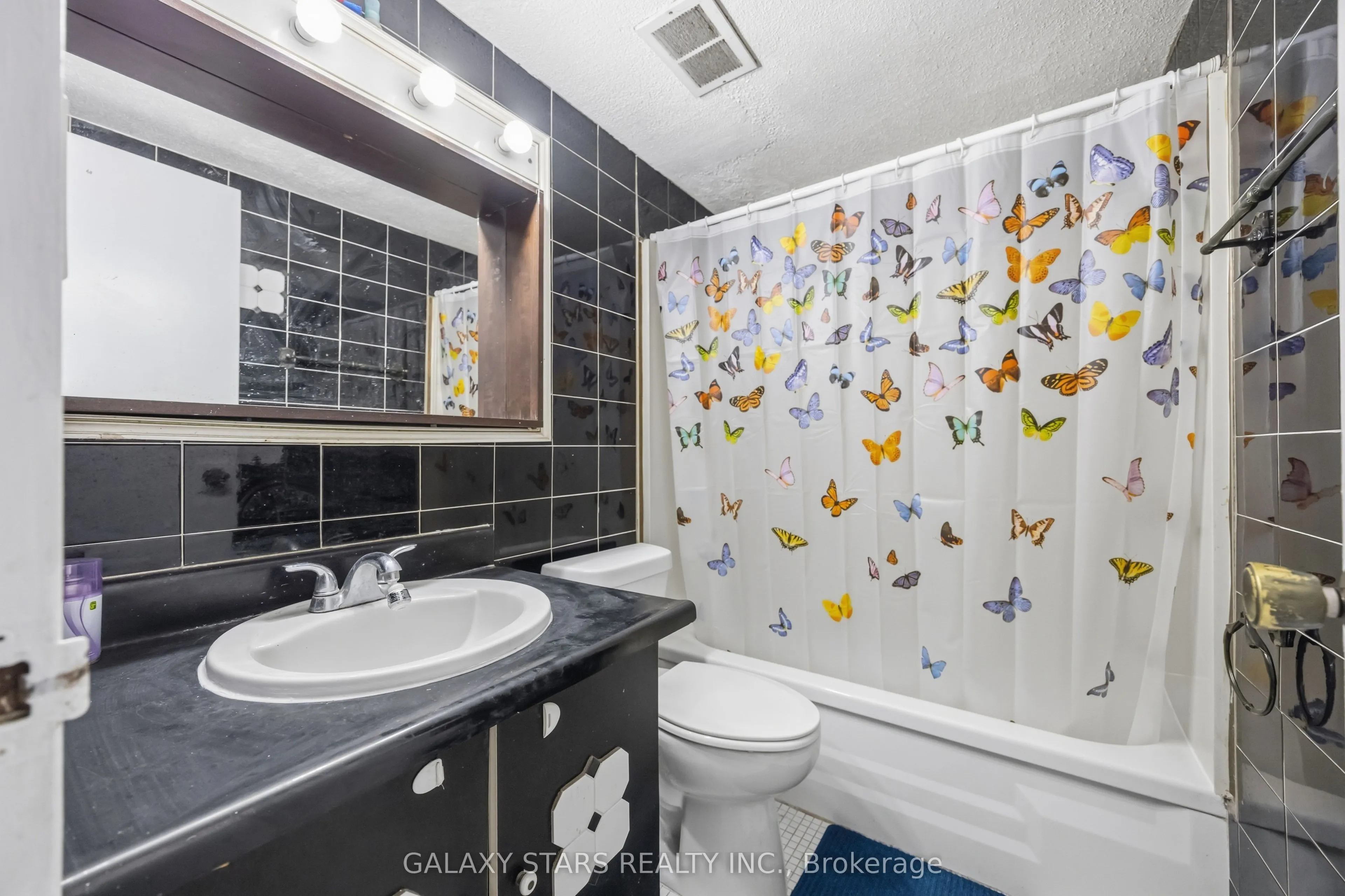 5 Massey Square #2103
