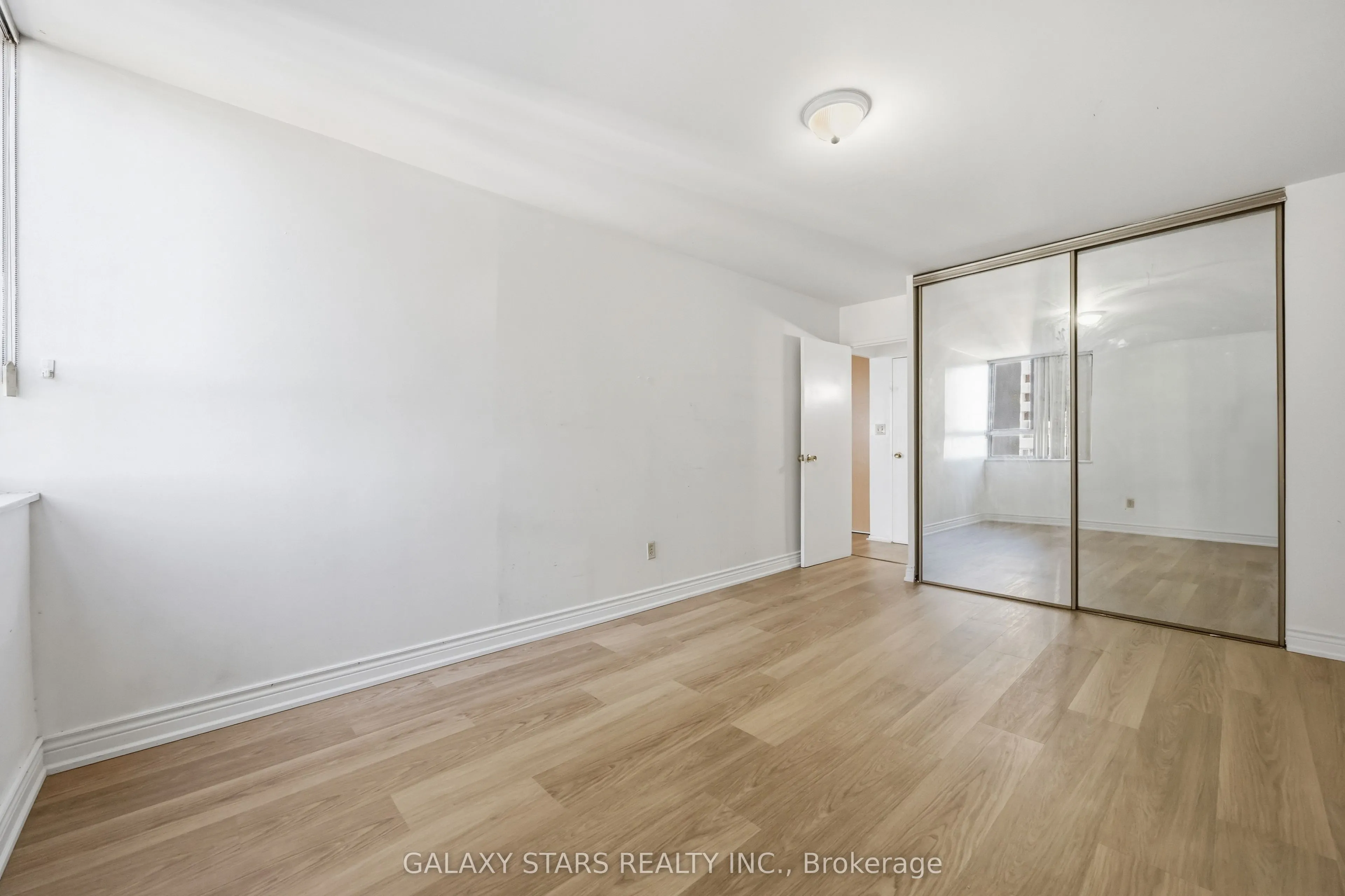 5 Massey Square #2103