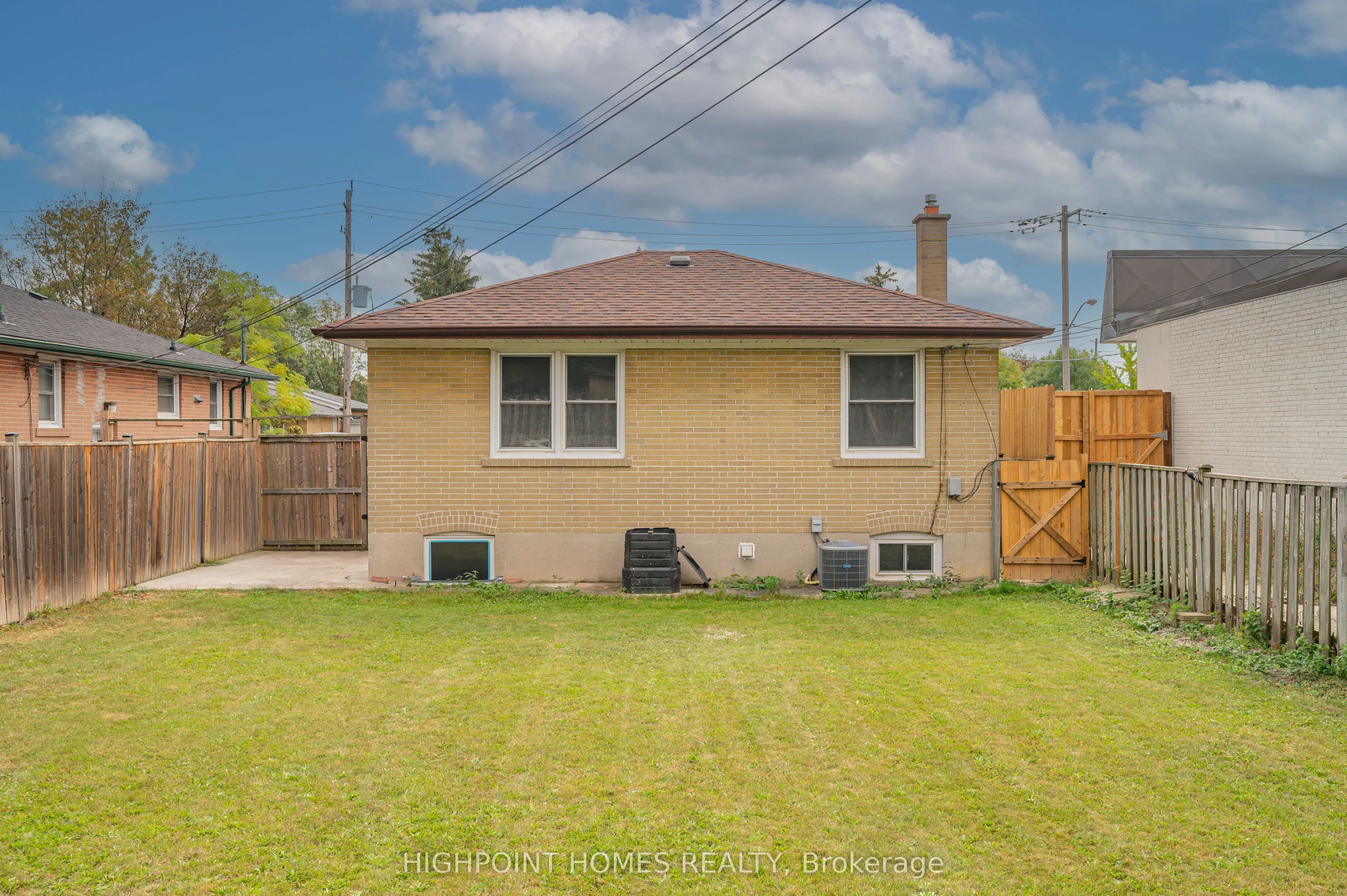 26 Slan Avenue