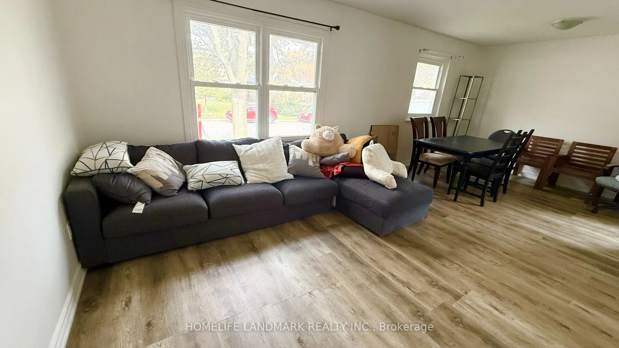 81 United Square #Main Floor
