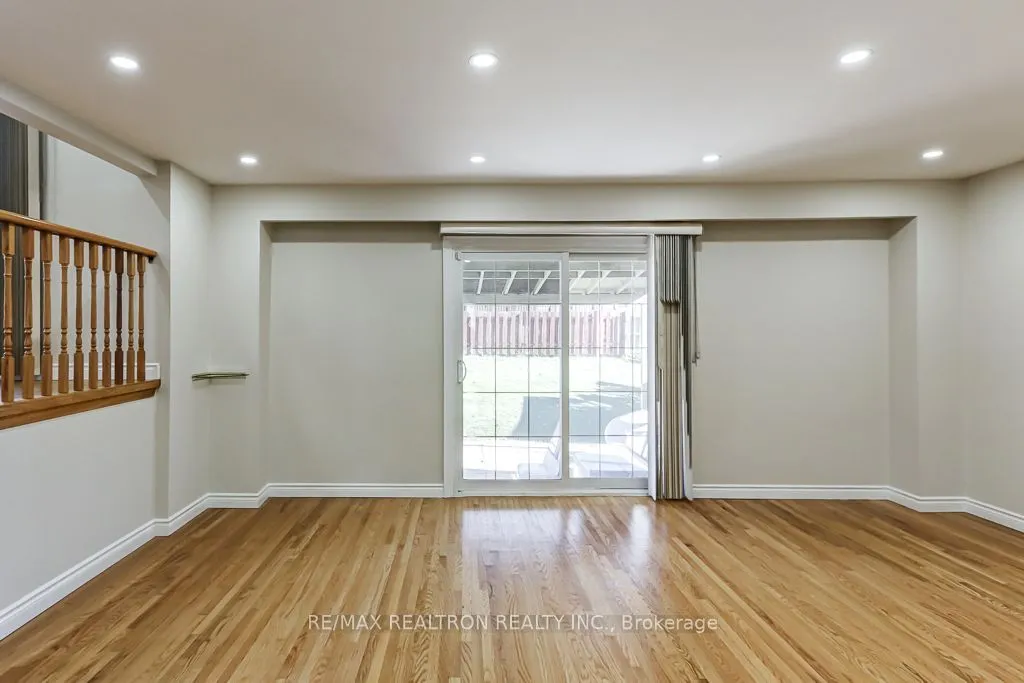 2 Littleleaf Drive