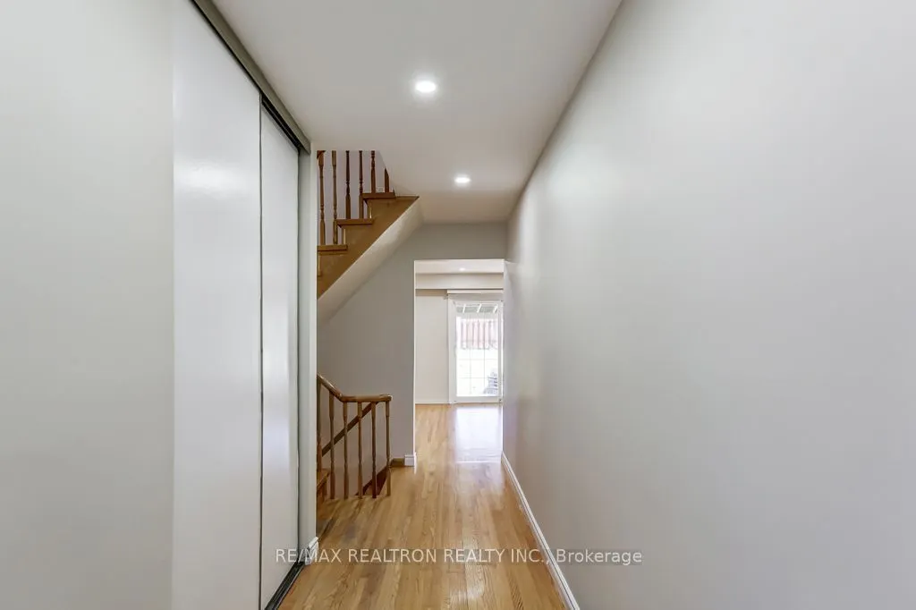 2 Littleleaf Drive