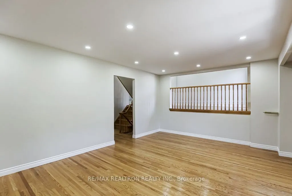 2 Littleleaf Drive