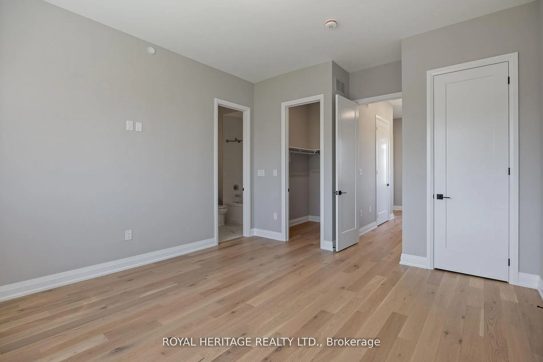 25 Inverlynn Way