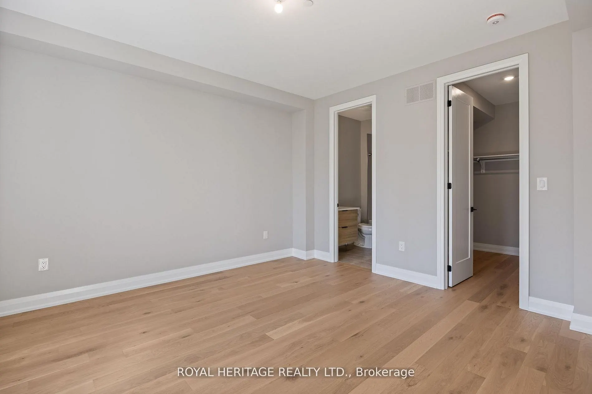 25 Inverlynn Way