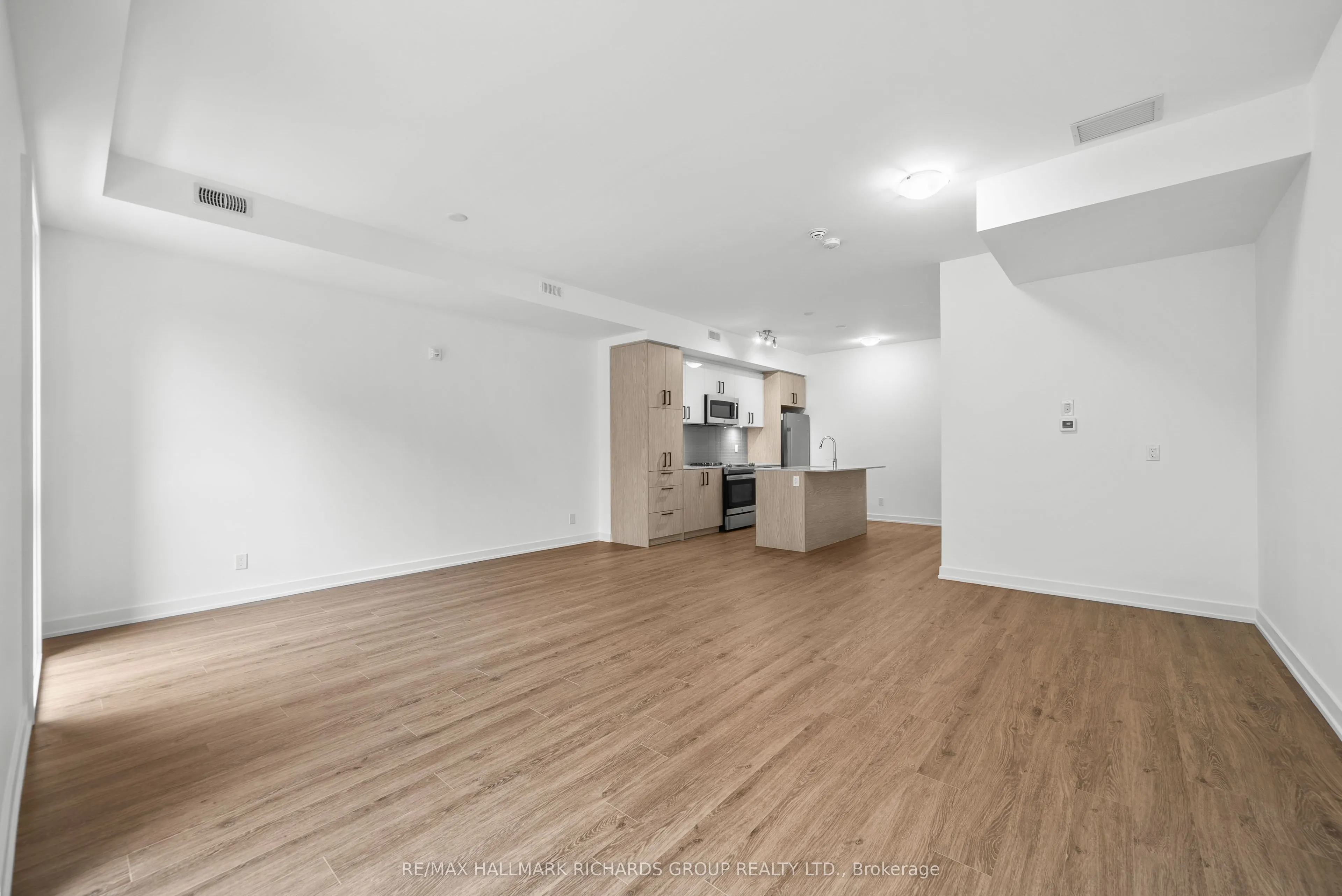 35 Birchcliff Avenue #22