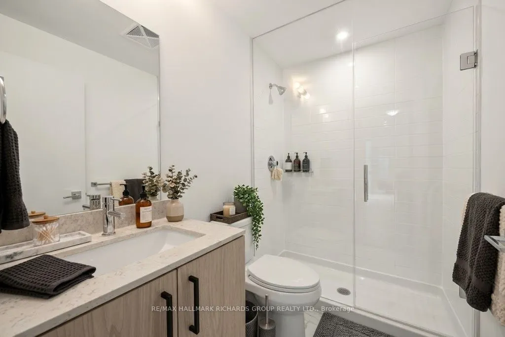 35 Birchcliff Avenue #22