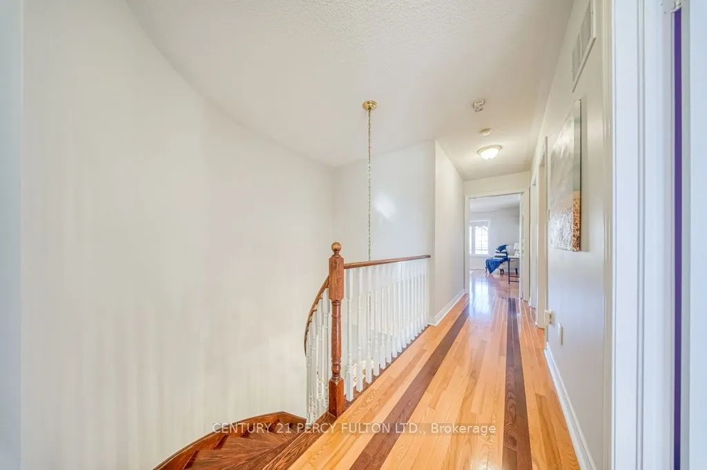 26 Root Crescent