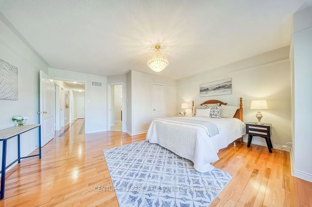 26 Root Crescent