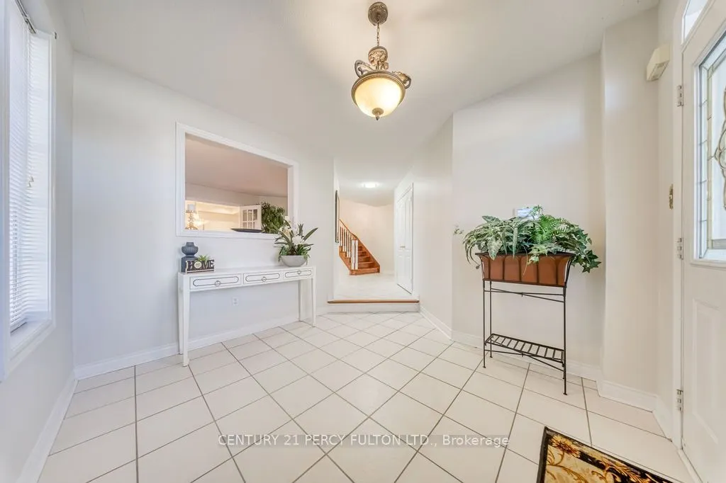 26 Root Crescent