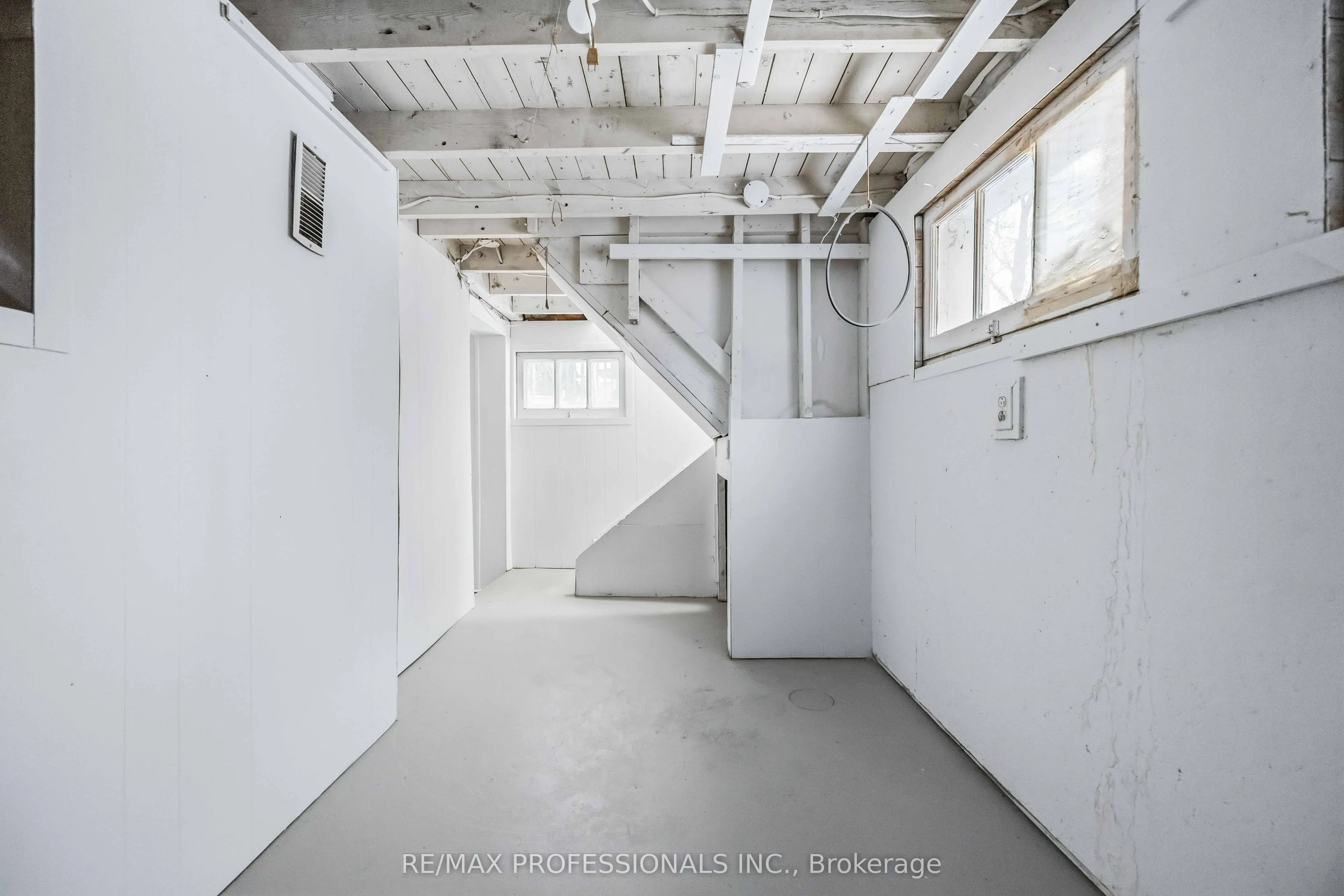 11 Bryant Avenue