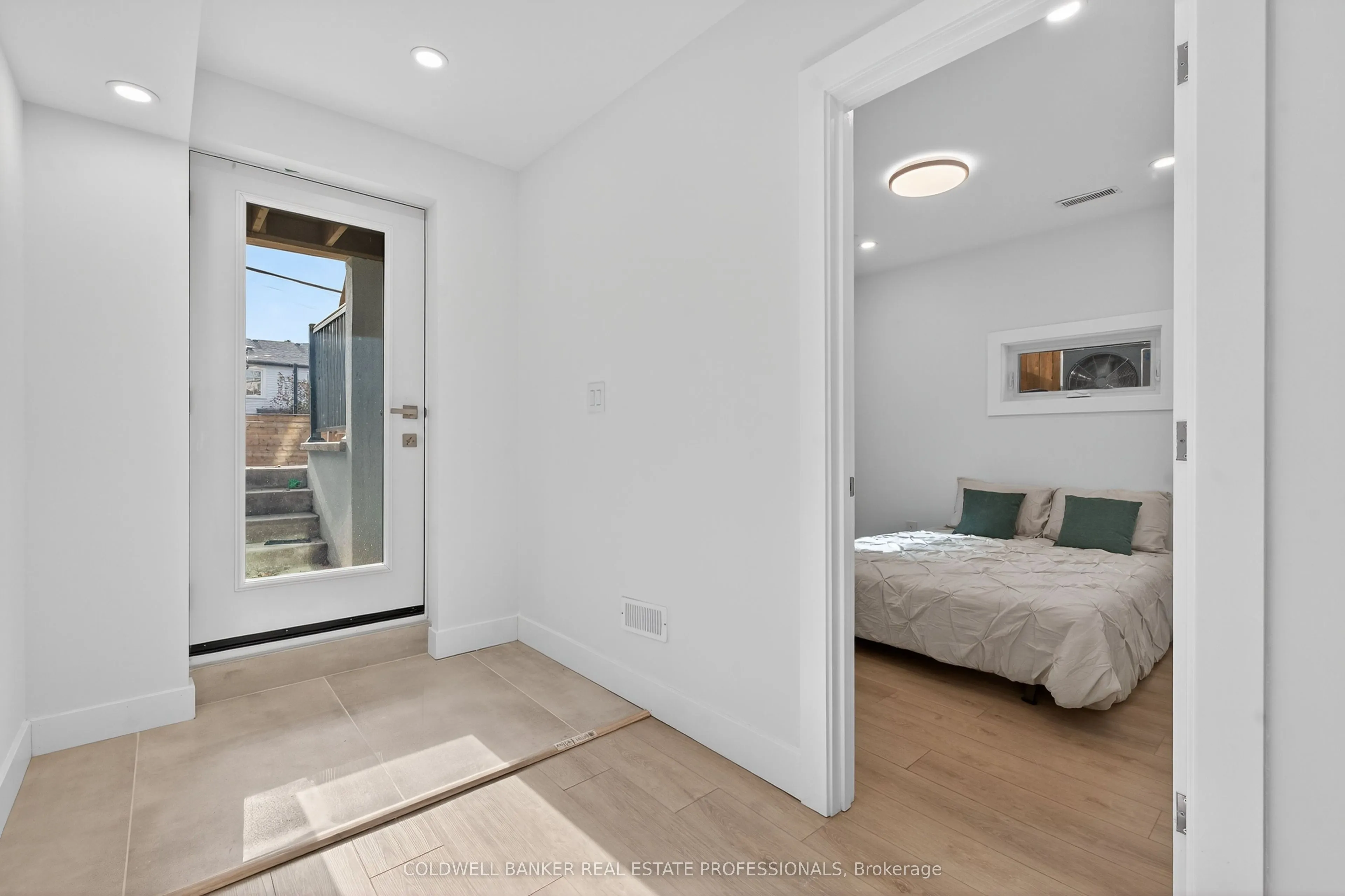 223 Queensdale Avenue