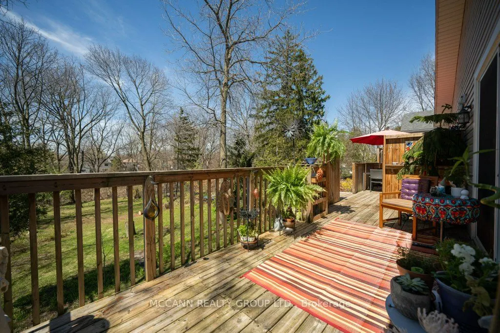 124 Scarboro Crescent