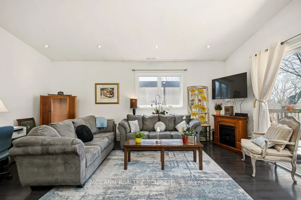 124 Scarboro Crescent