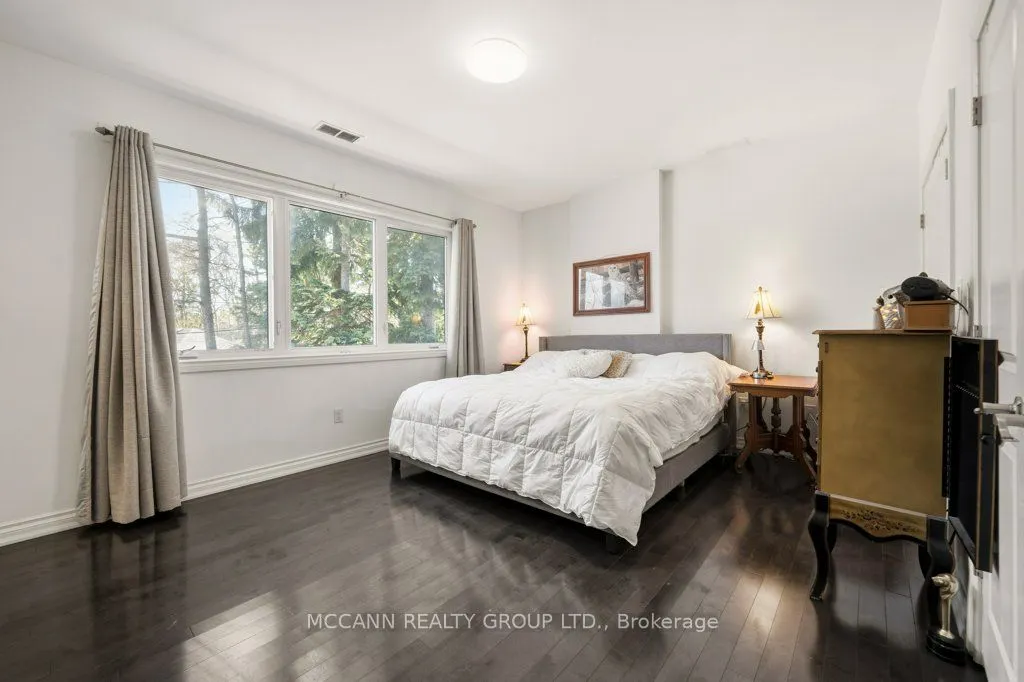 124 Scarboro Crescent