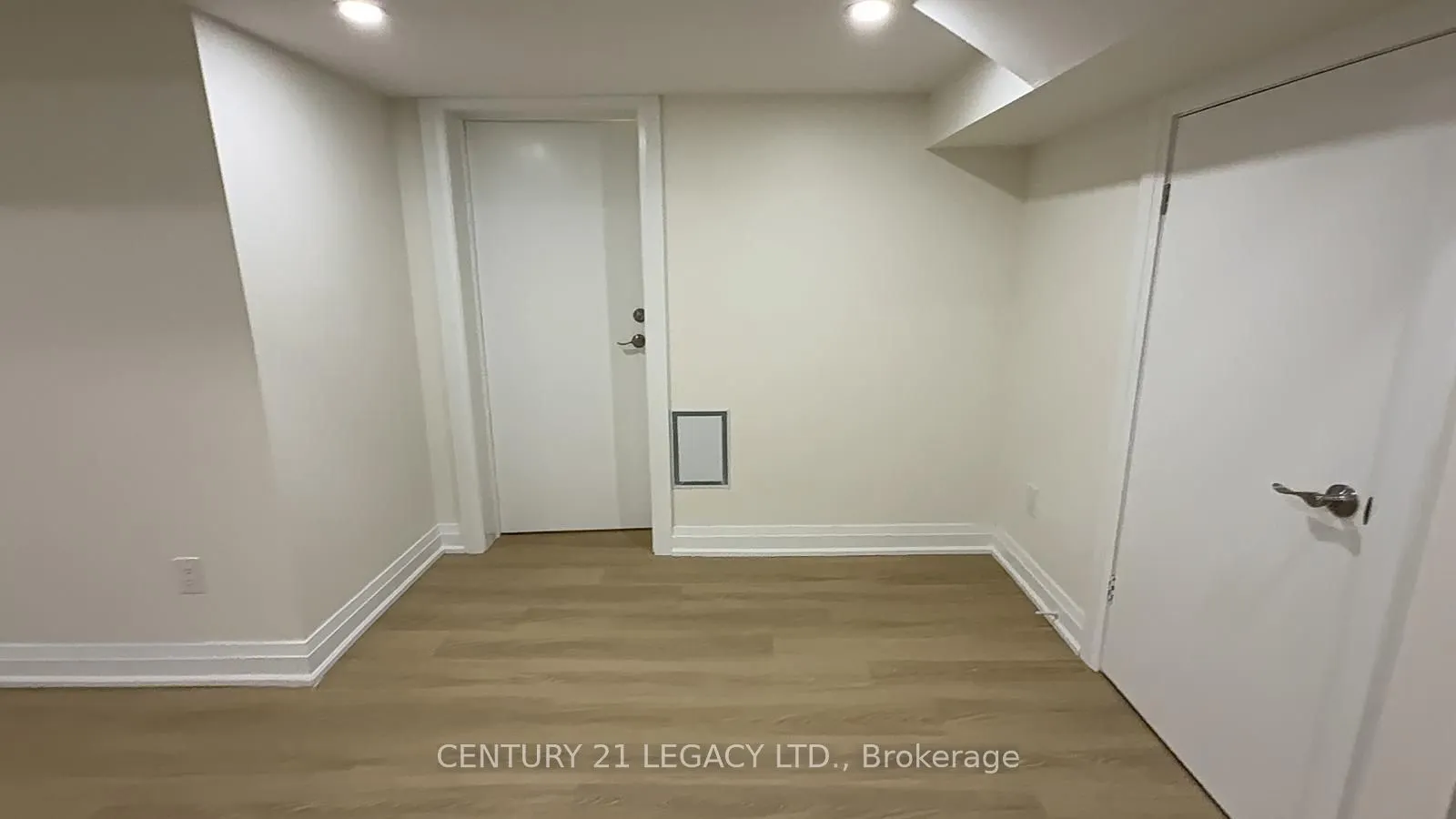 935 Catskill Drive #Lower