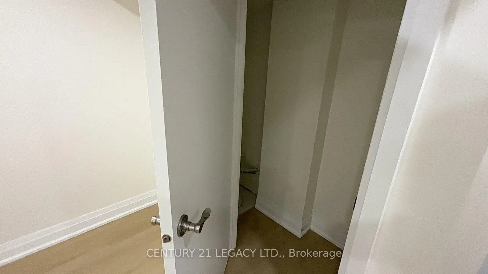 935 Catskill Drive #Lower