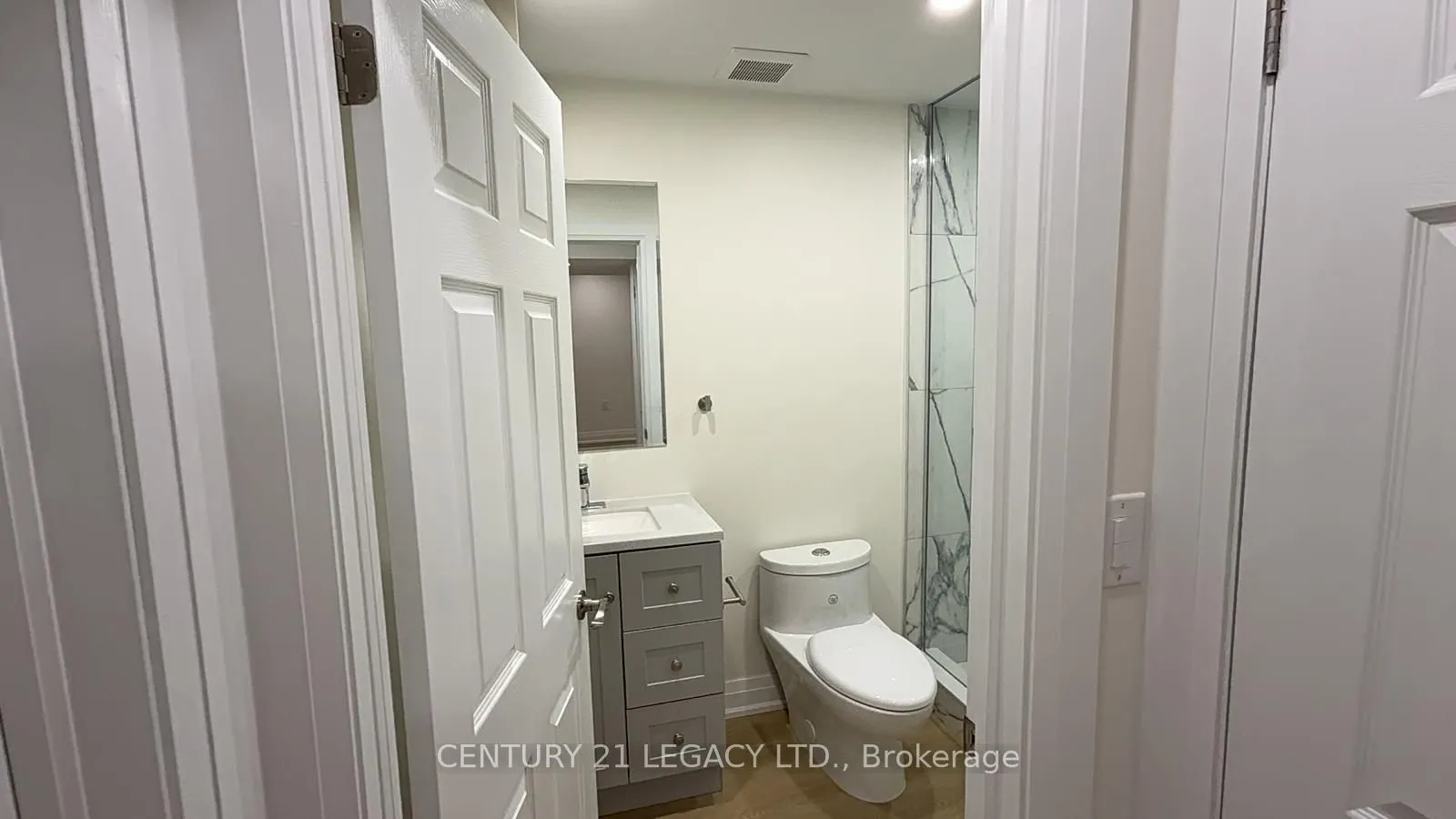 935 Catskill Drive #Lower
