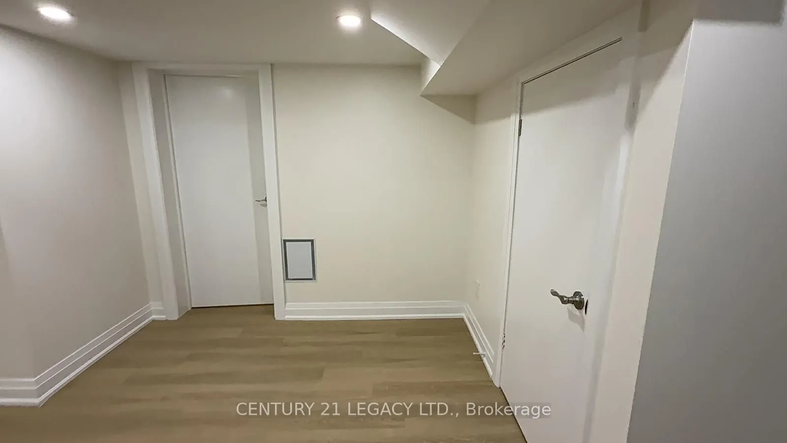 935 Catskill Drive #Lower