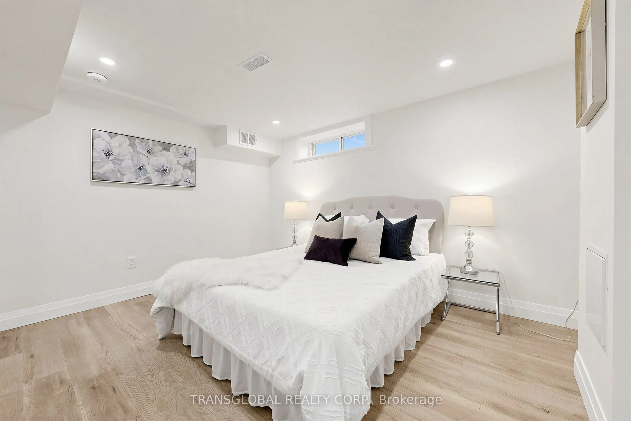 10 Anticosti Drive