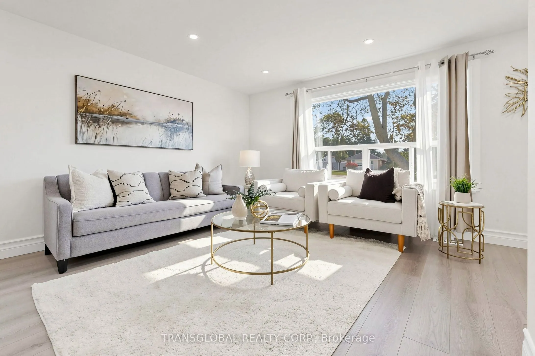 10 Anticosti Drive