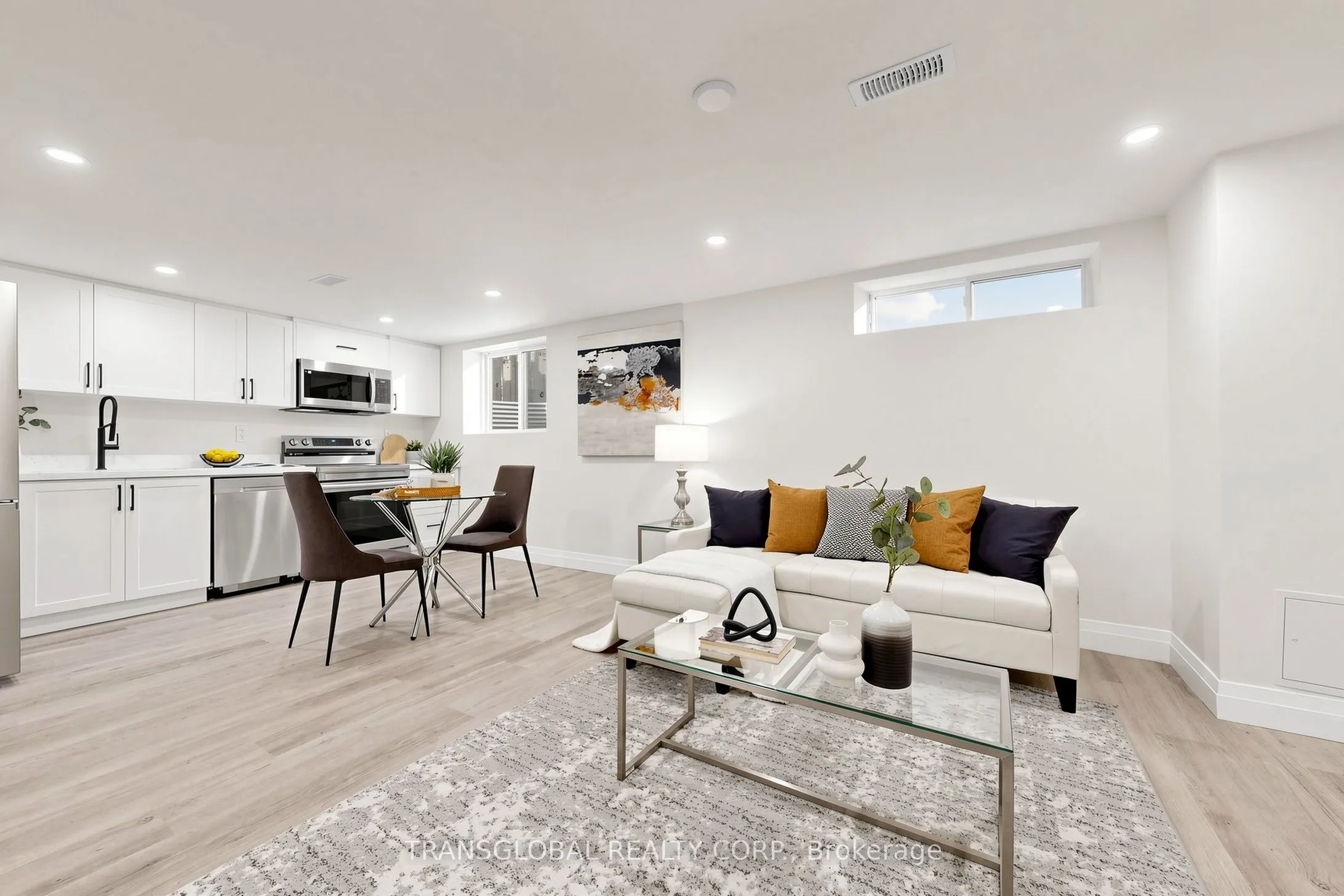 10 Anticosti Drive