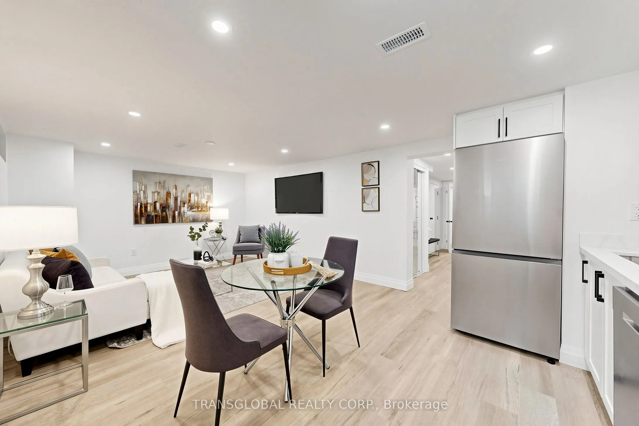 10 Anticosti Drive