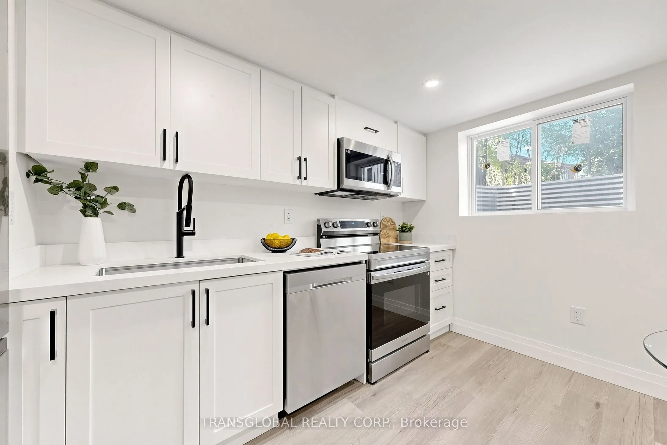 10 Anticosti Drive
