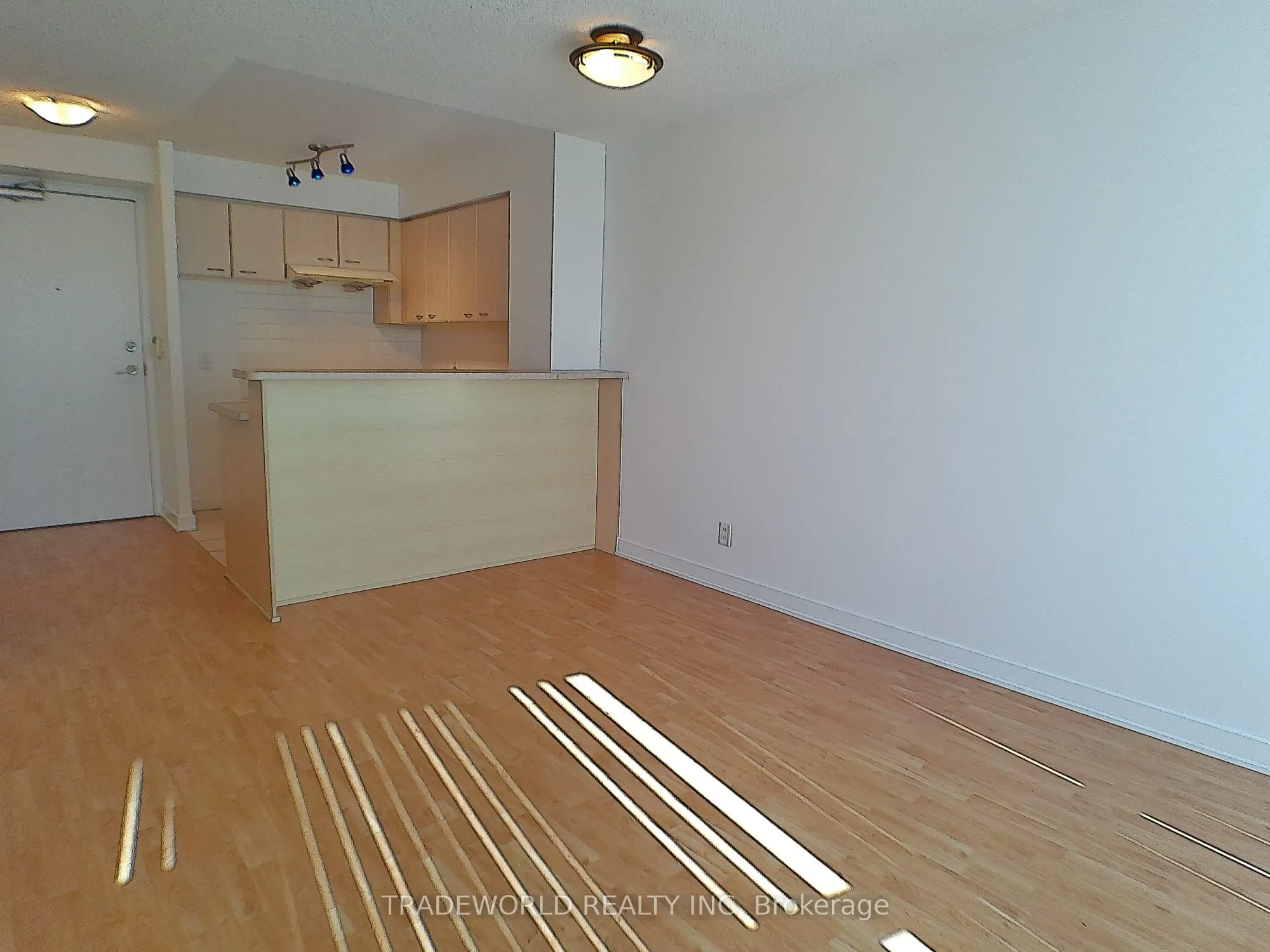 38 Lee Centre Drive #1610