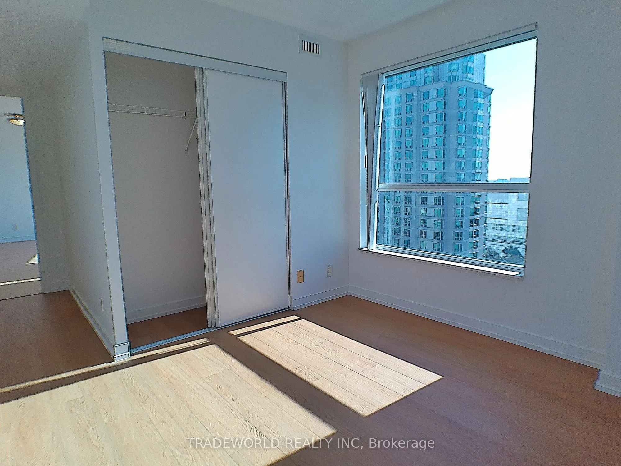 38 Lee Centre Drive #1610