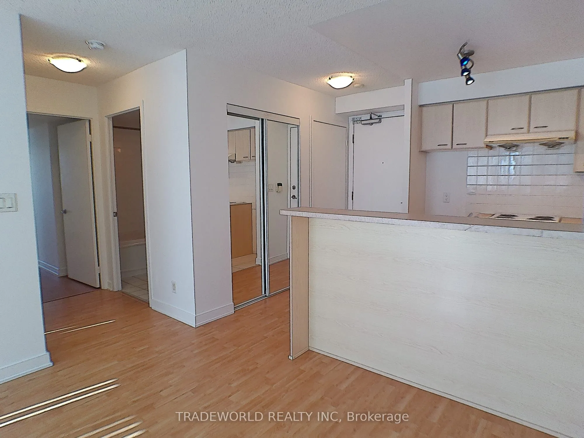 38 Lee Centre Drive #1610