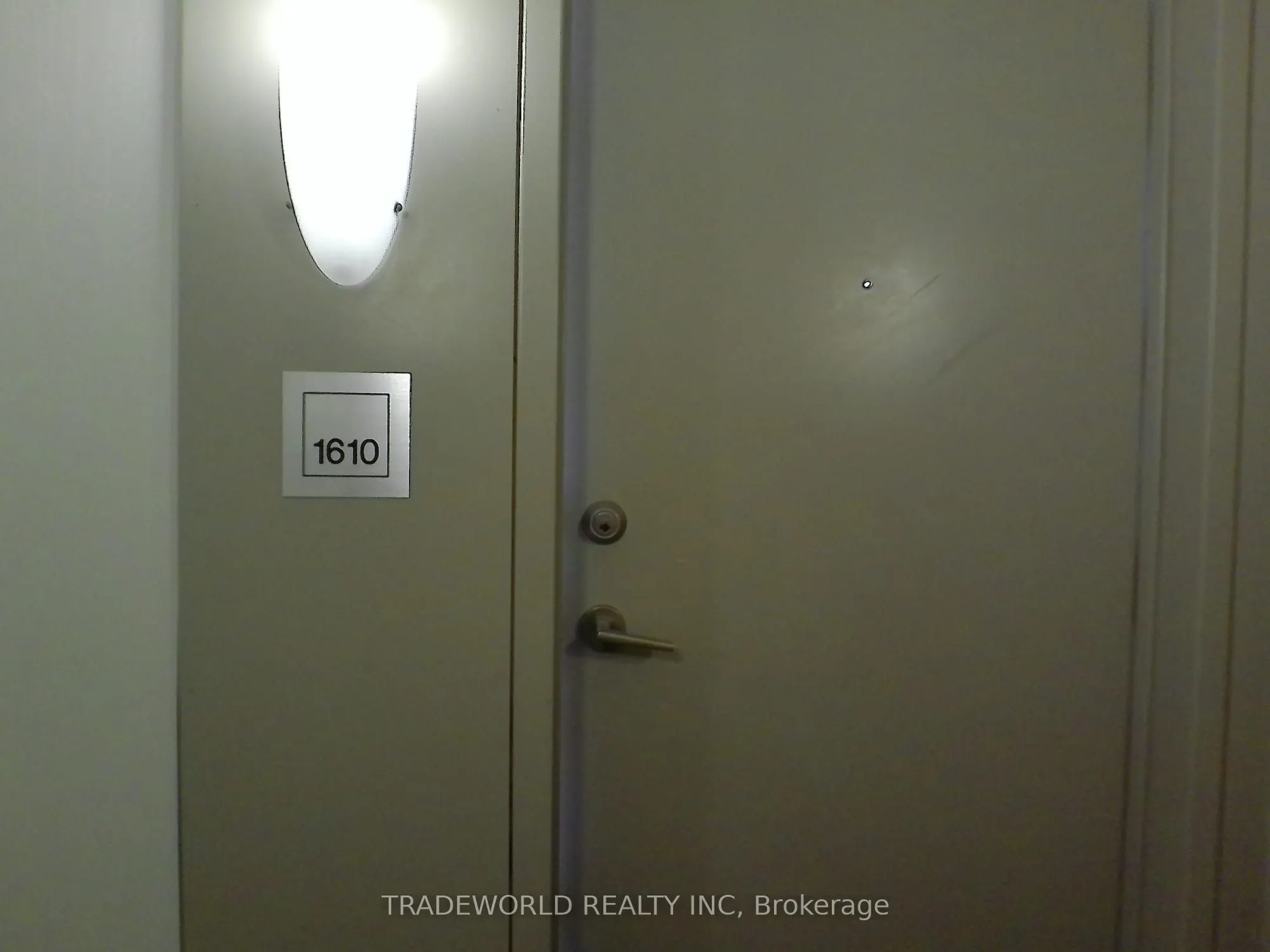 38 Lee Centre Drive #1610