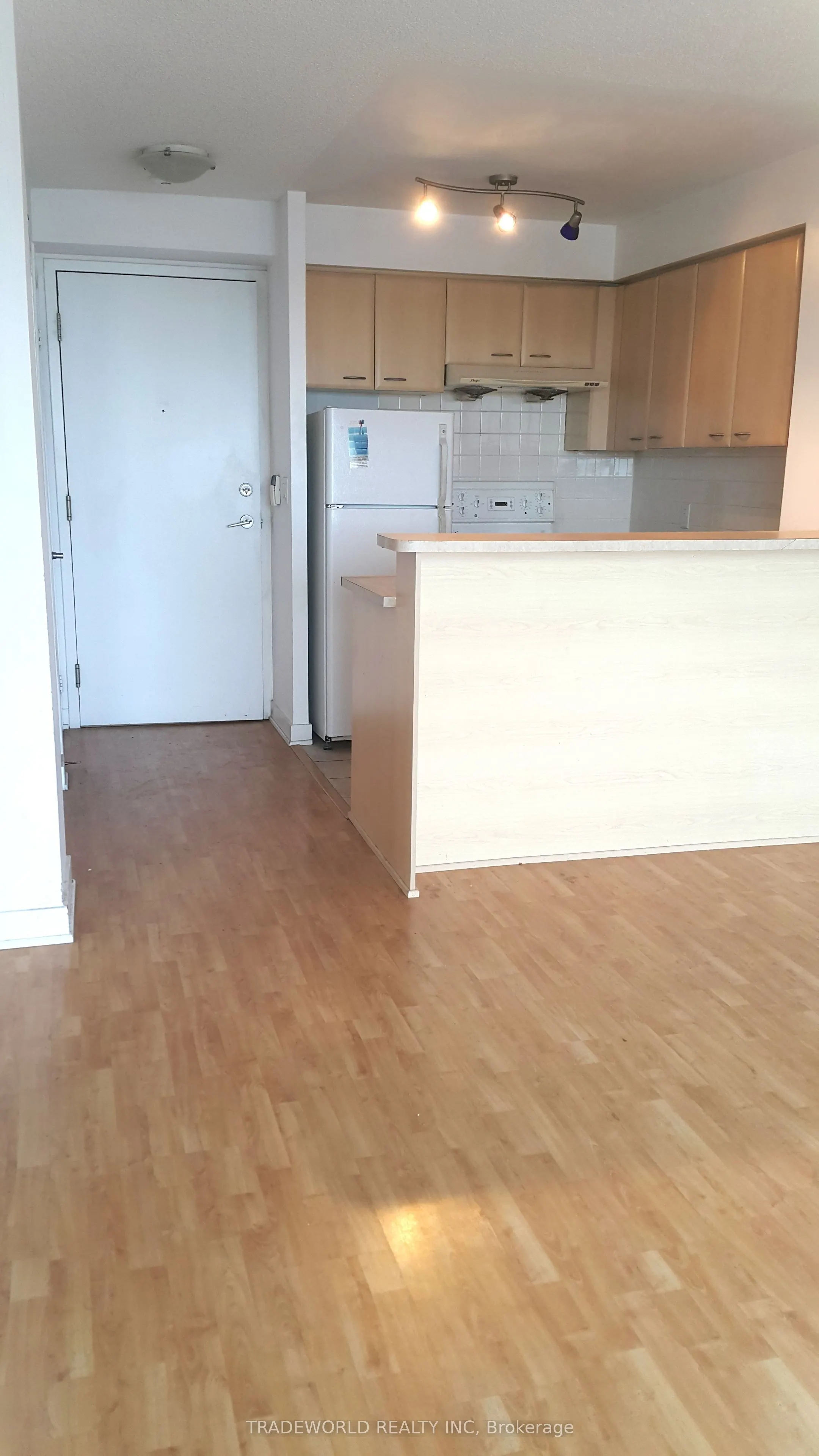 38 Lee Centre Drive #1610
