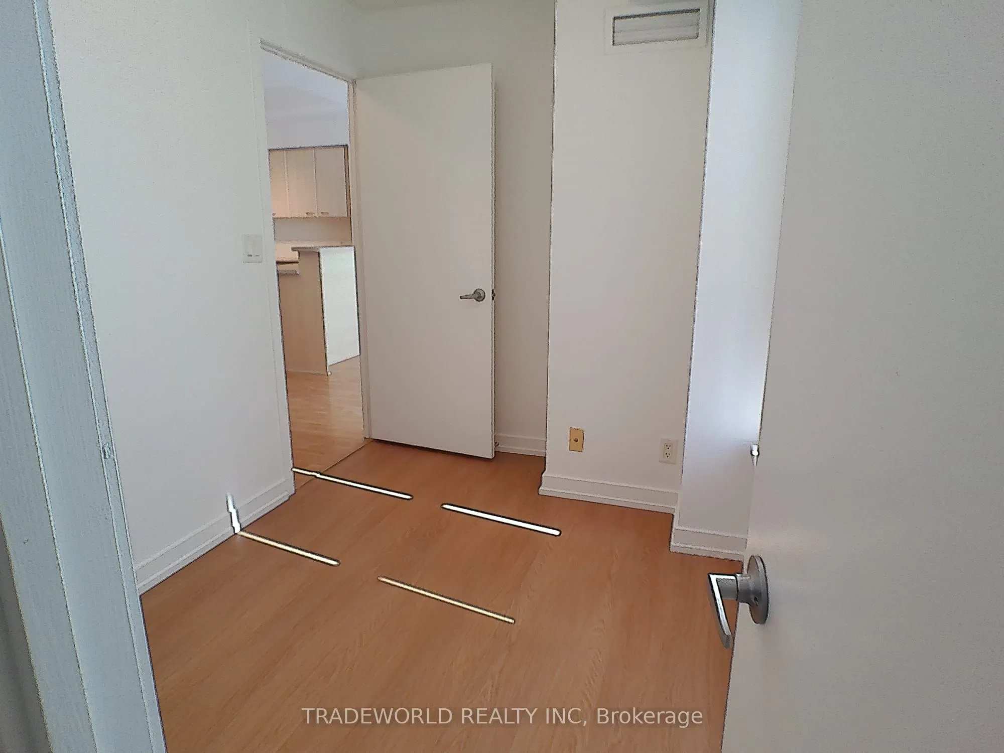 38 Lee Centre Drive #1610