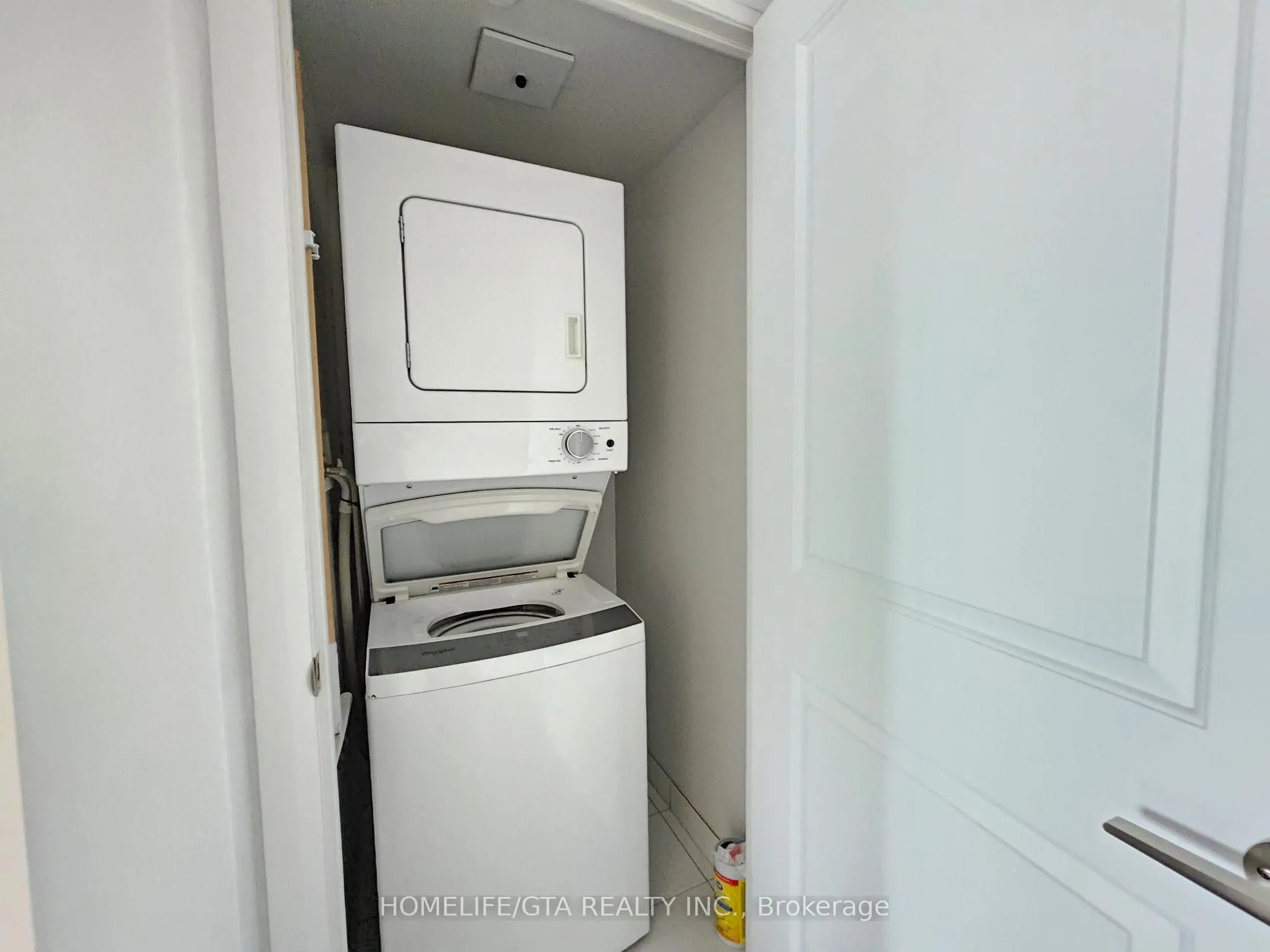 30 Meadowglen Place #202