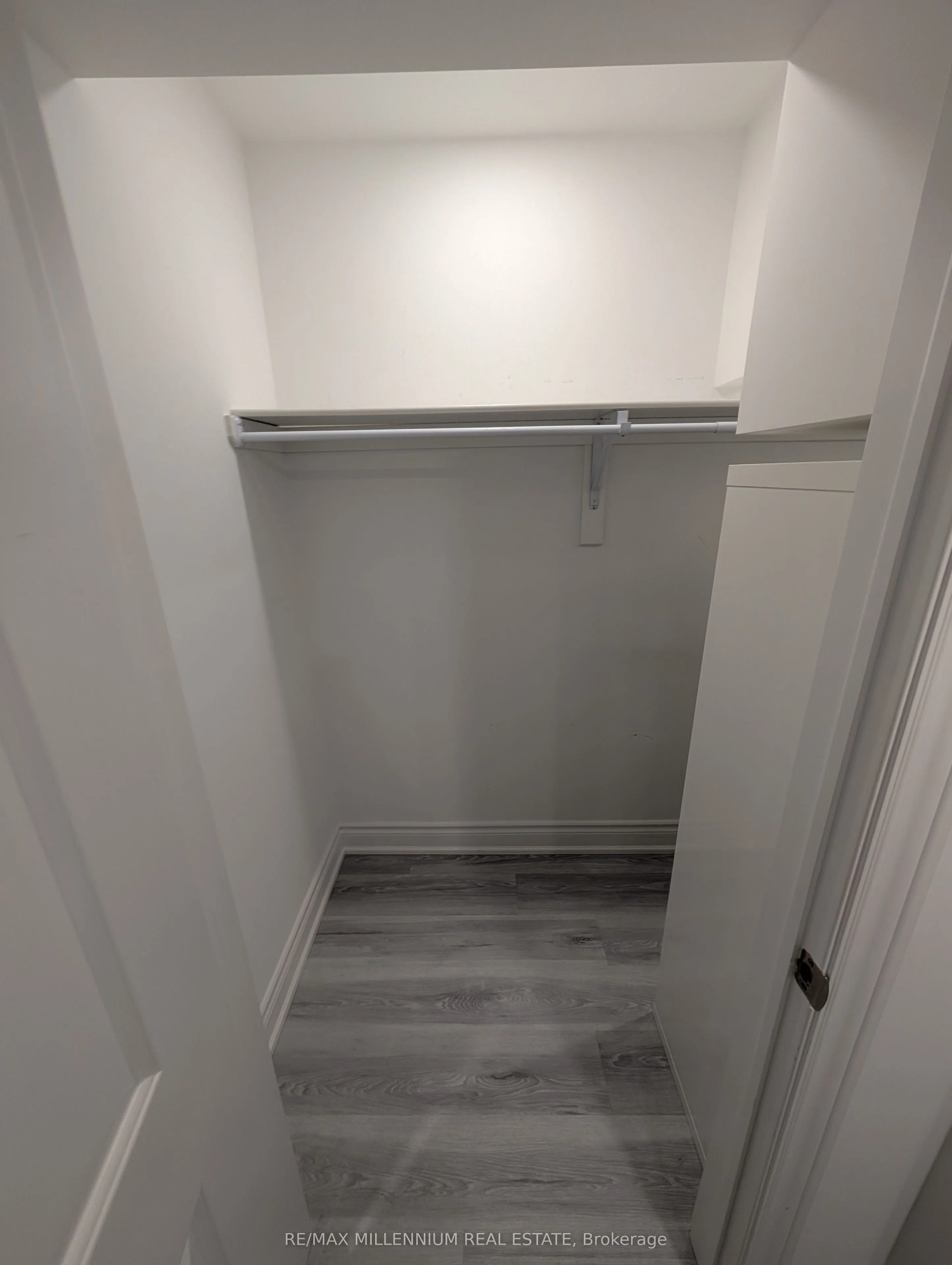 62 Seward Crescent #Basement
