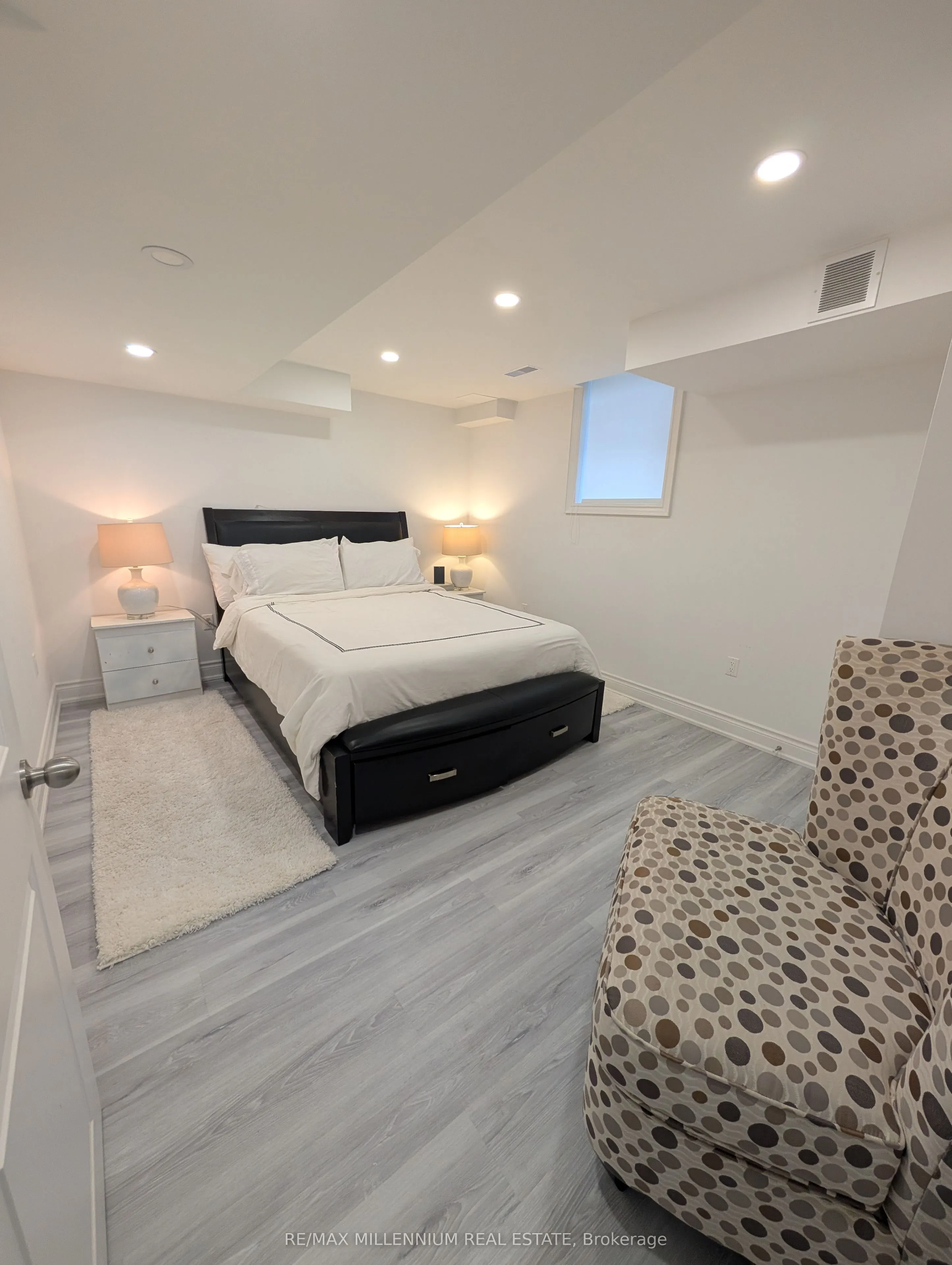 62 Seward Crescent #Basement