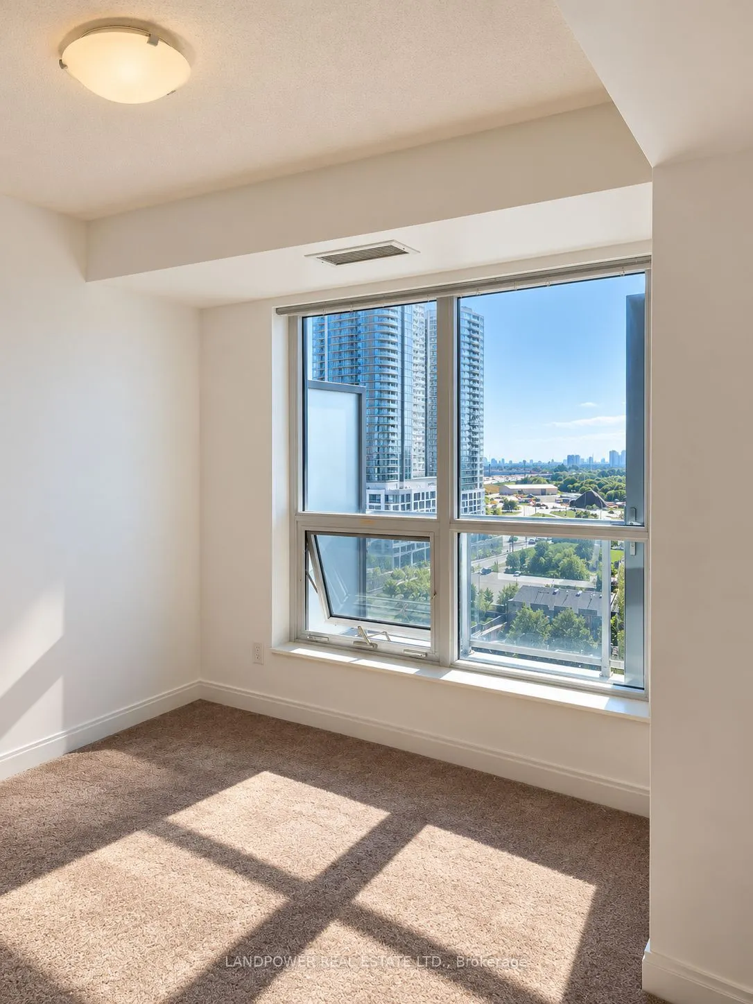 181 Village Green Square #1516