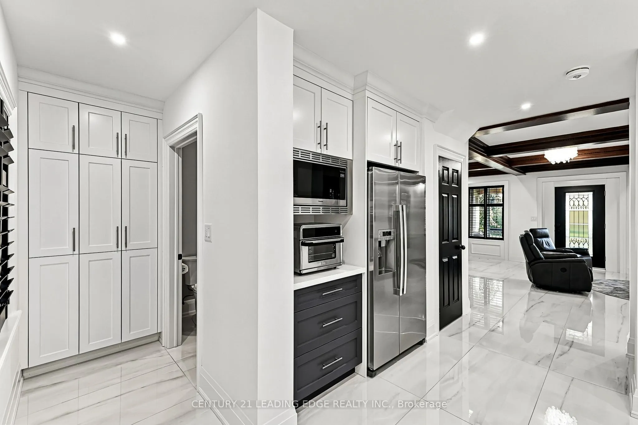 134 Front Street E