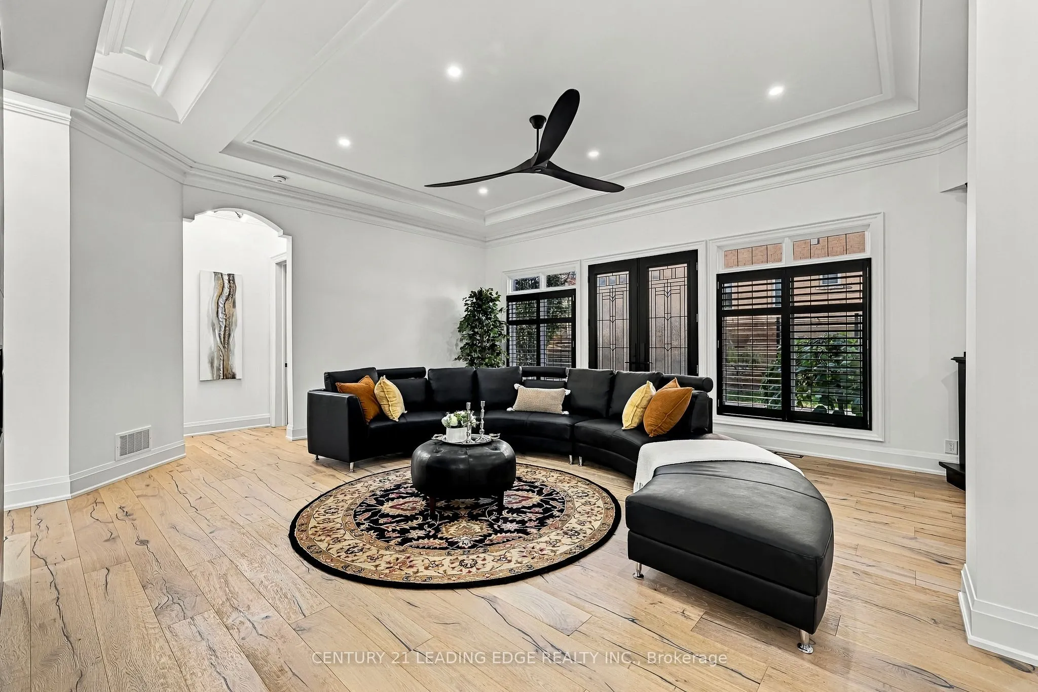 134 Front Street E
