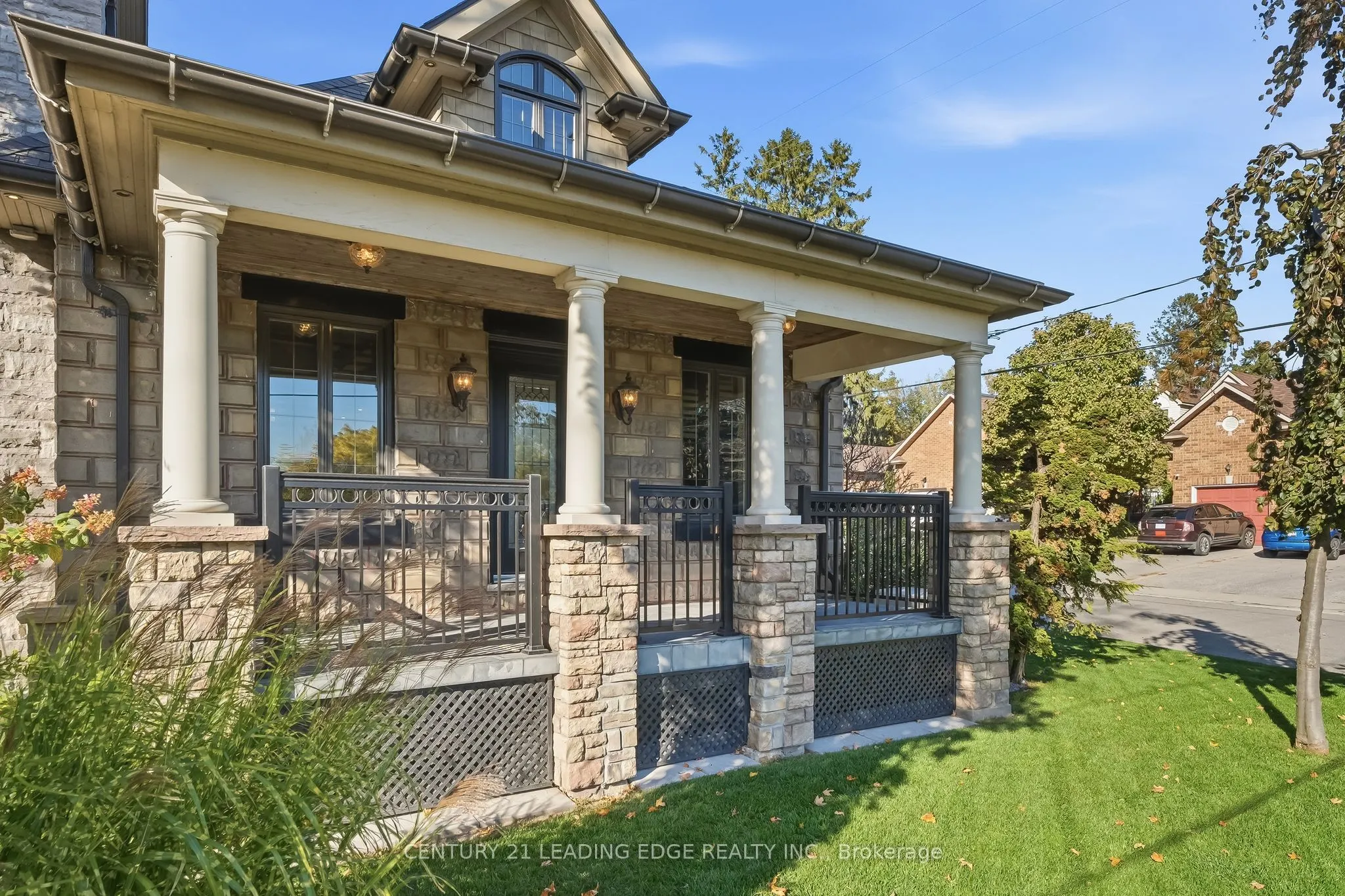134 Front Street E