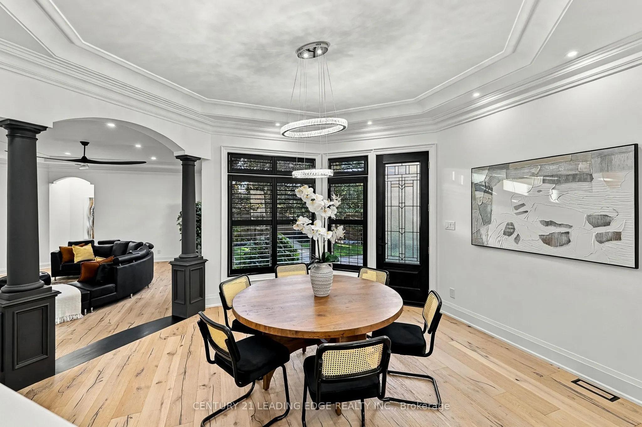 134 Front Street E