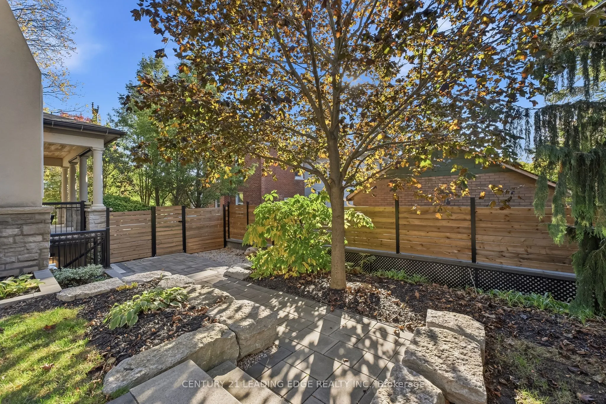 134 Front Street E