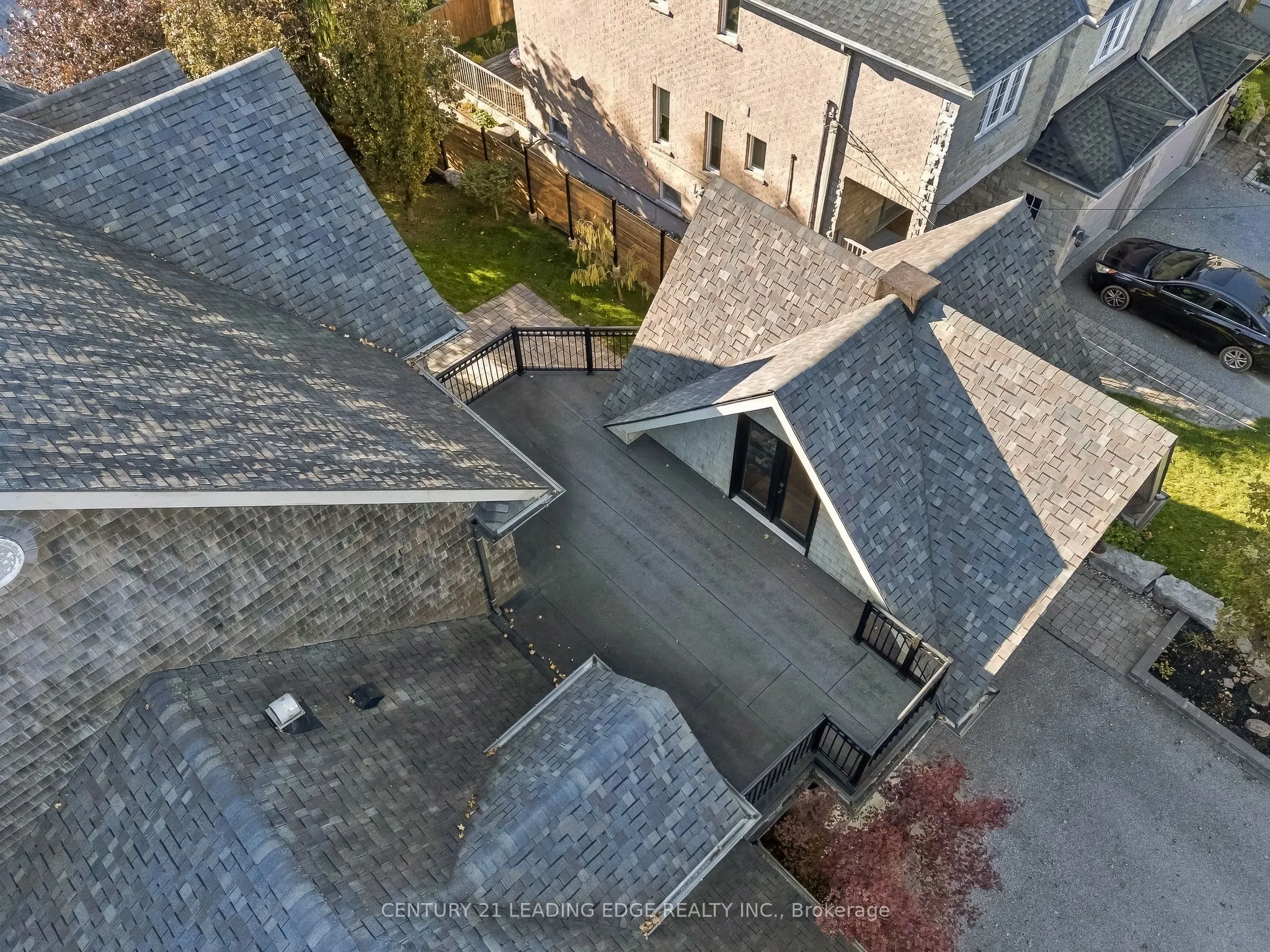 134 Front Street E